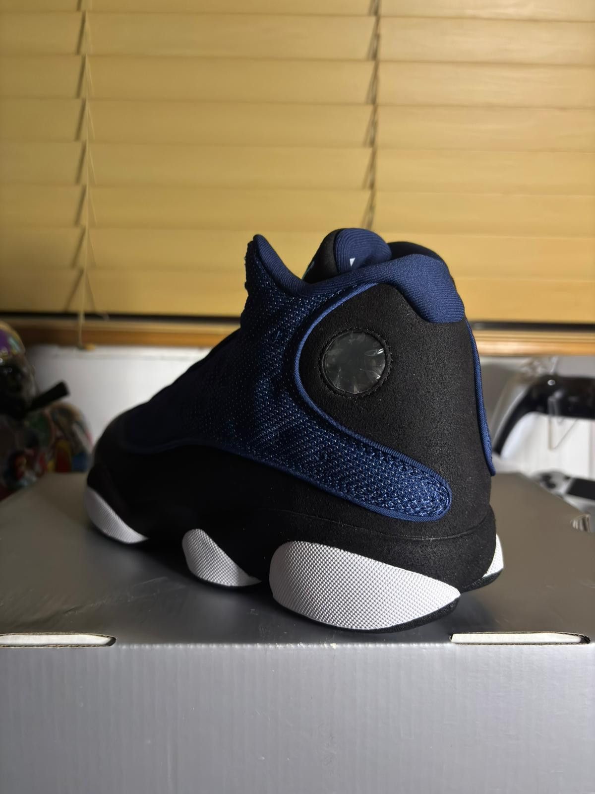 Jordan Brand Nike Air Jordan 13 Retro Black "University Blue" Size US 11 / EU 44 - 5 Thumbnail