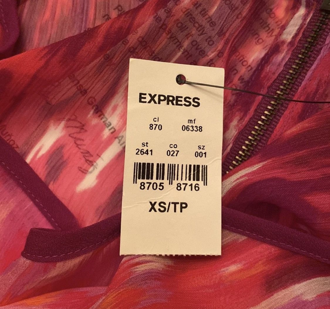 Express EXPRESS ZIP BACK SLIT SLEEVE SHORT SLEEVE COLD SHOULDER TOP Size XS / US 0-2 / IT 36-38 - 7 Thumbnail