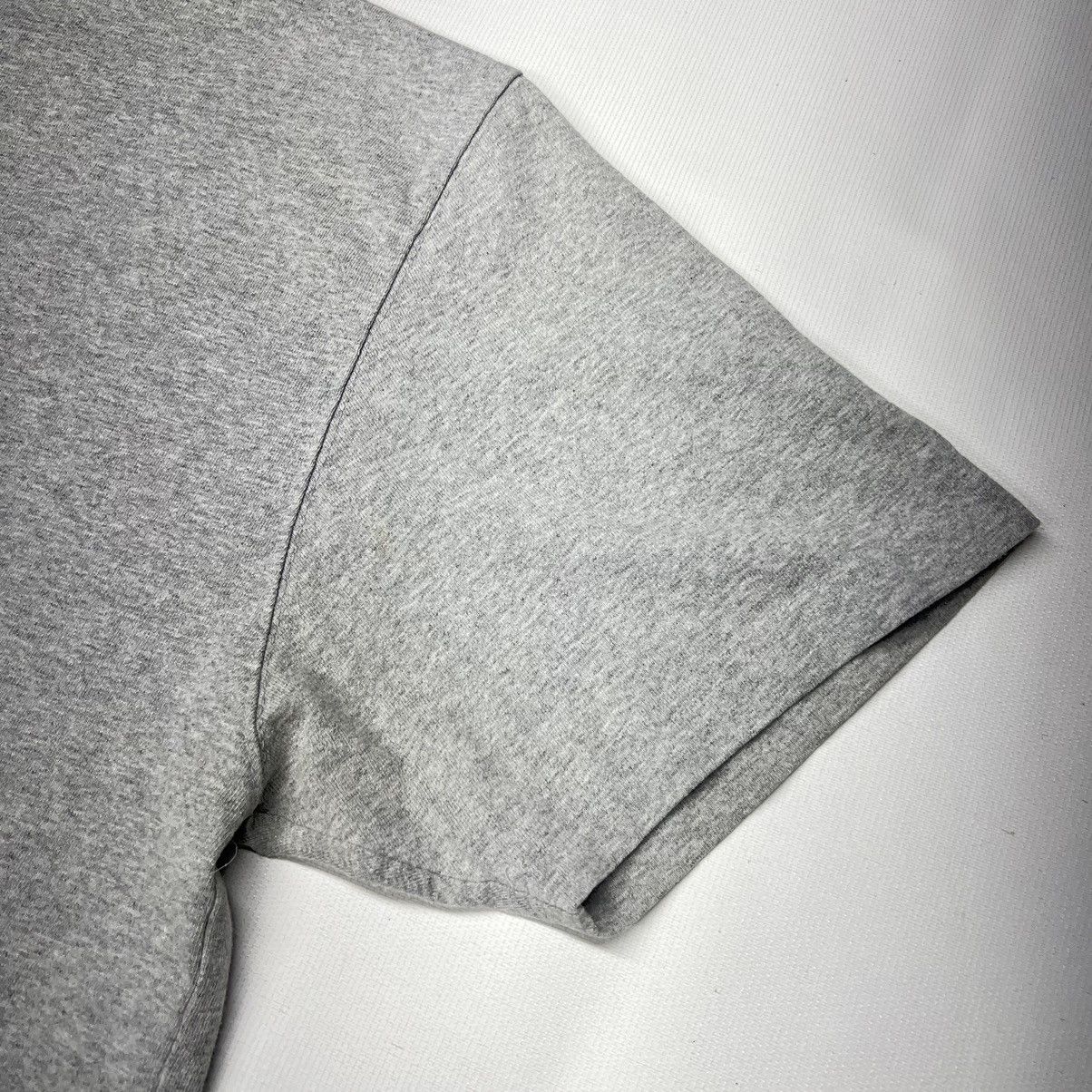 Carhartt Carhartt Tee Shirt Grey Original Fit Pocket Logo Workwear Size US L / EU 52-54 / 3 - 10 Thumbnail