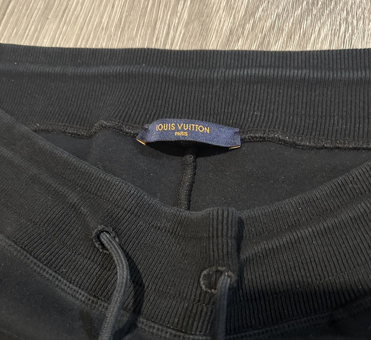 Louis Vuitton FW2019 Louis Vuitton “staples” edition jogger sweatpants Size US 38 / EU 54 - 3 Thumbnail