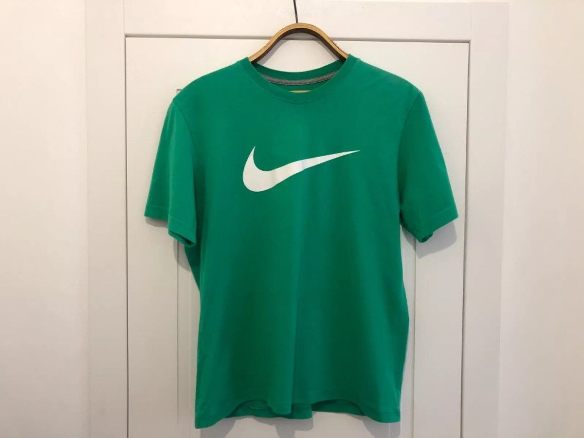 Nike Nike t-shirt Size US L / EU 52-54 / 3 - 1 Thumbnail