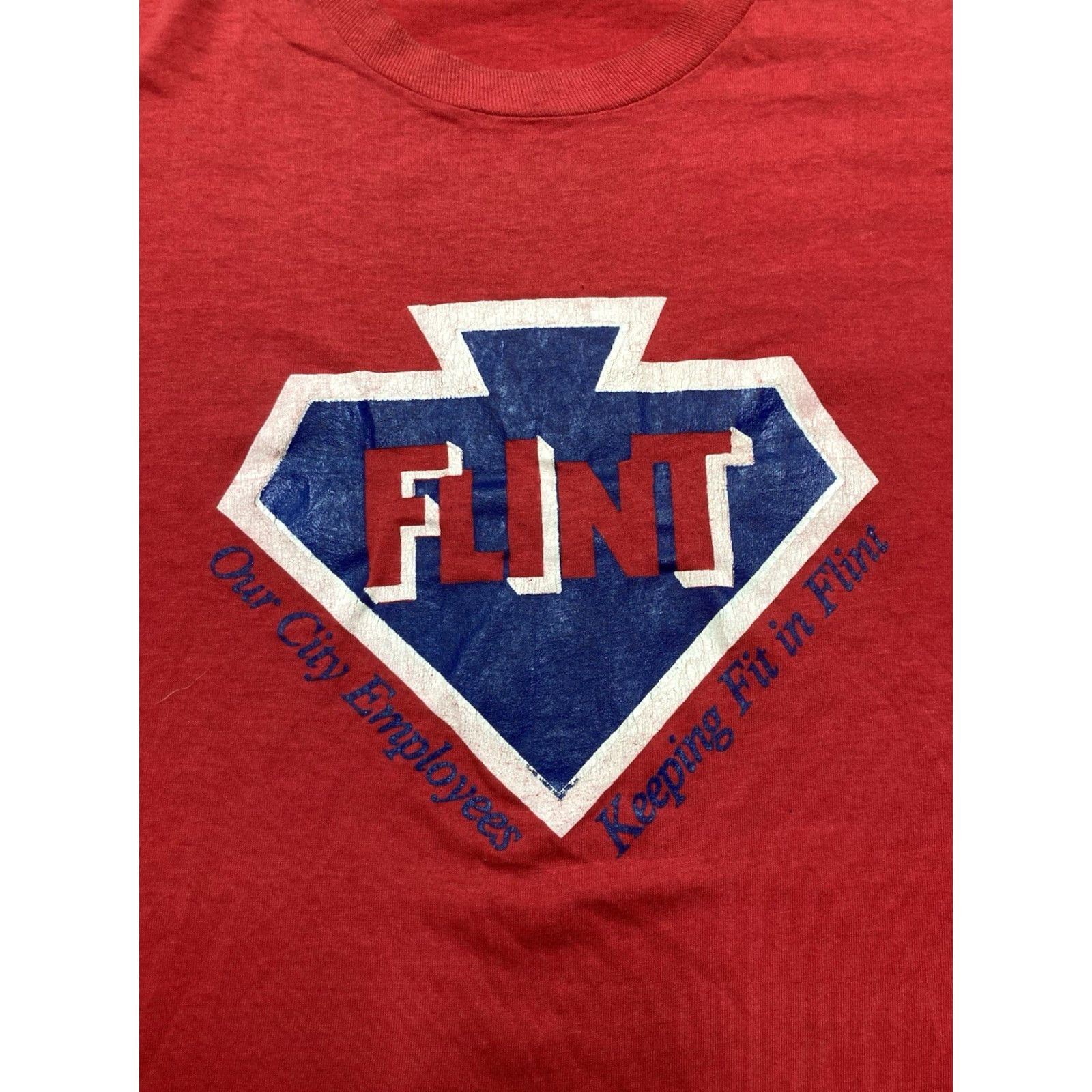 Vintage VINTAGE 80s Screen Stars T-Shirt Flint Michigan Fitness Red XL Men Graphic Size US XL / EU 56 / 4 - 2 Thumbnail