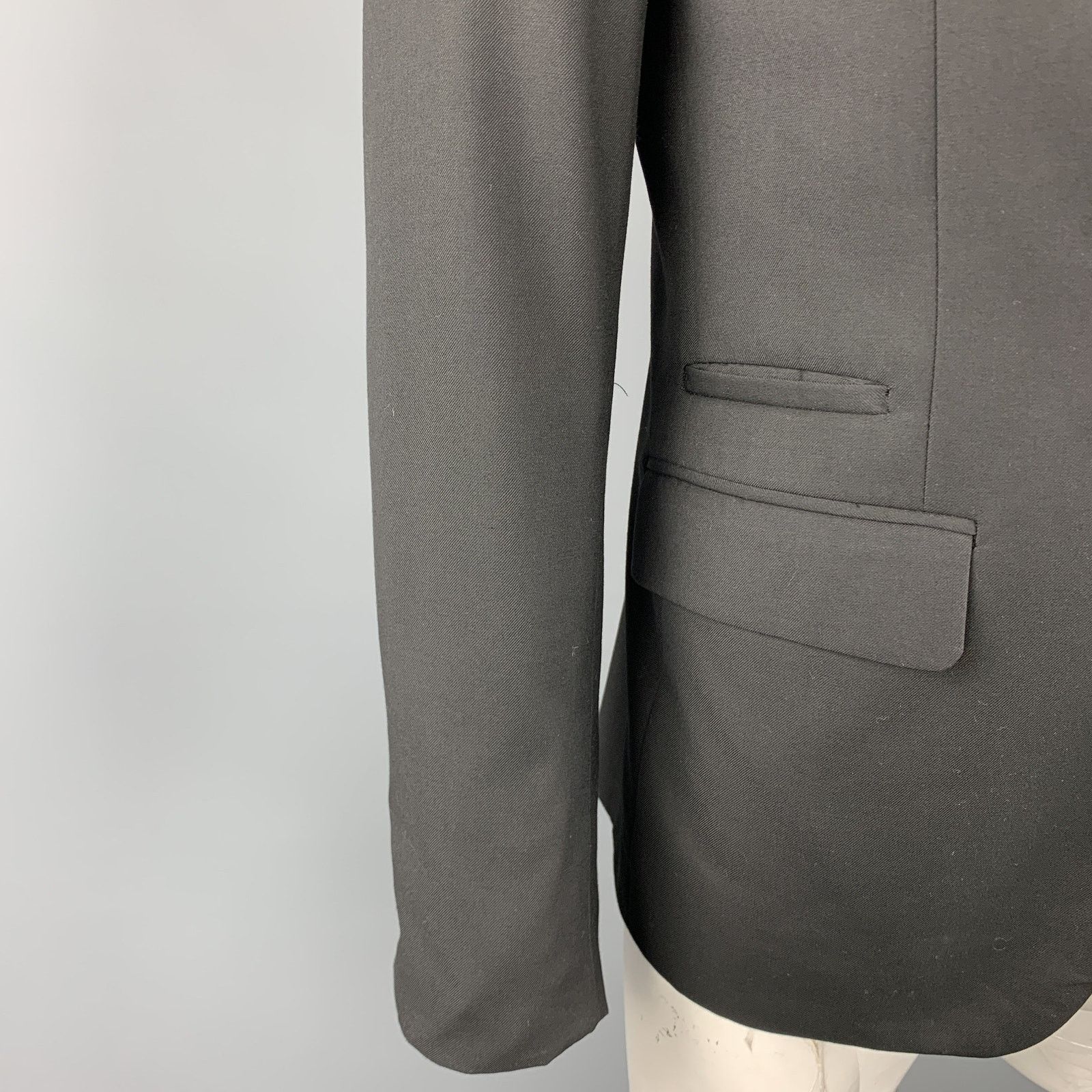 Ben Sherman Size L Black Solid Polyester Blend Peak Lapel Sport Coat Size 42R - 3 Thumbnail