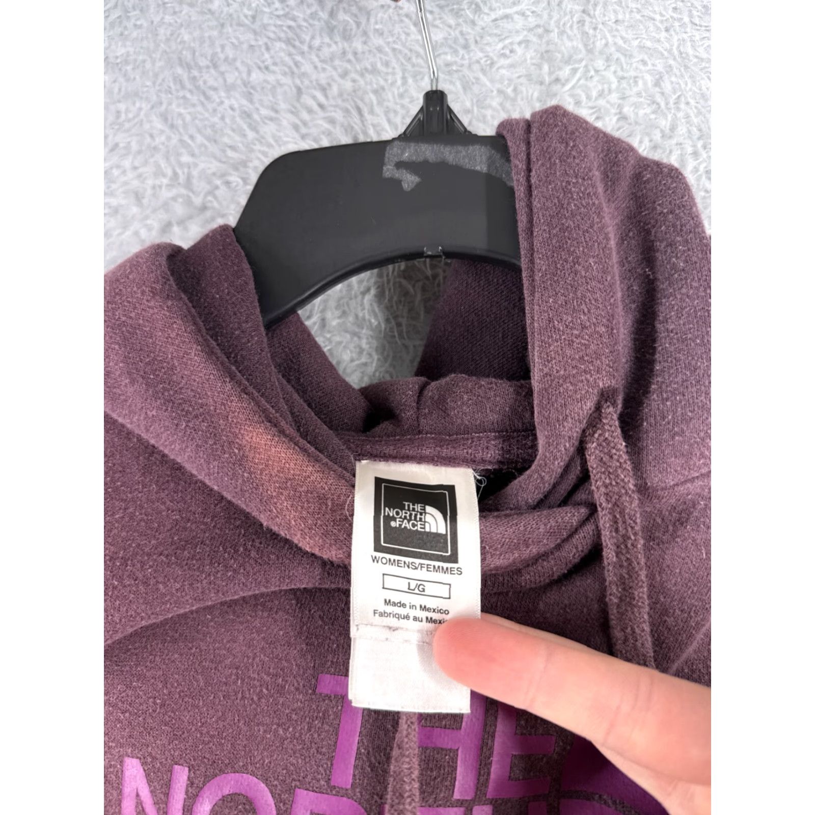 The North Face VINTAGE The North Face Hoodie Adult L Red Logo Solid Pullover Crew Neck Pockets 36in Chest Mens/ Womens Size L / US 10 / IT 46 - 7 Thumbnail