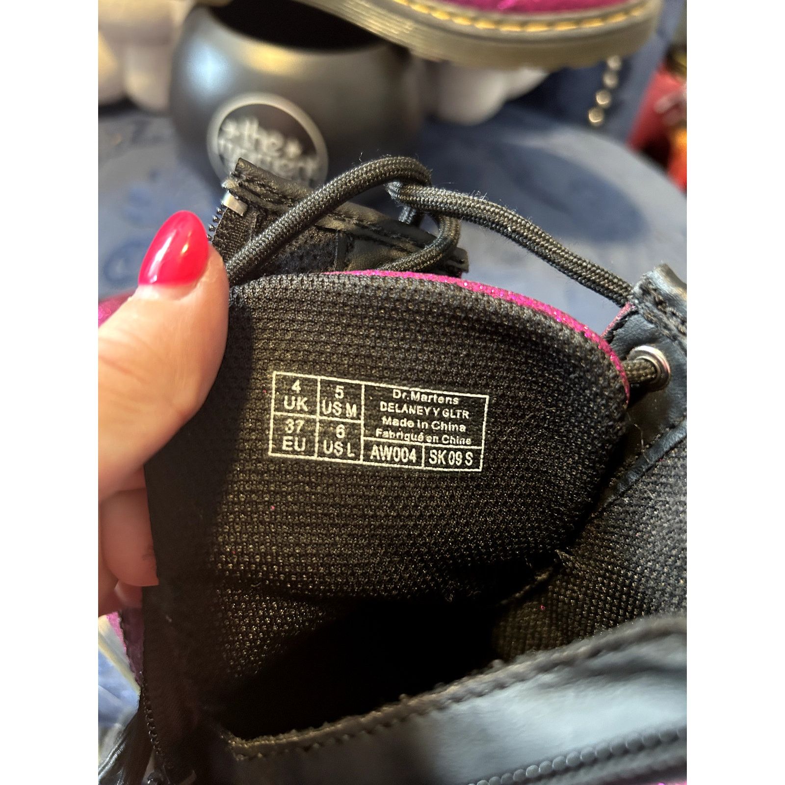 Dr. Martens Dr Martens Magenta Pink Delaney Glitter Size 6/EU 37 Size US 6 / IT 36 - 6 Thumbnail