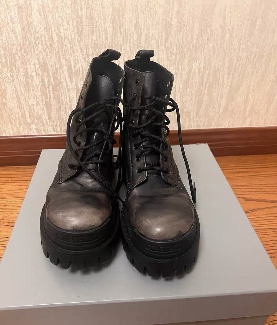 Balenciaga Balenciaga Vintage Worn Effect Ankle Boots Size US 8 / IT 38 - 2 Thumbnail