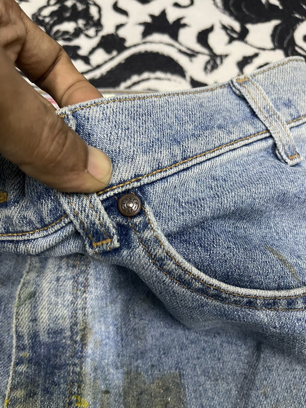 Levi's 90s LEVIS 540 BAGGY JEANS SPLASH PAINT JEANS 34x32 Size US 34 / EU 50 - 8 Thumbnail