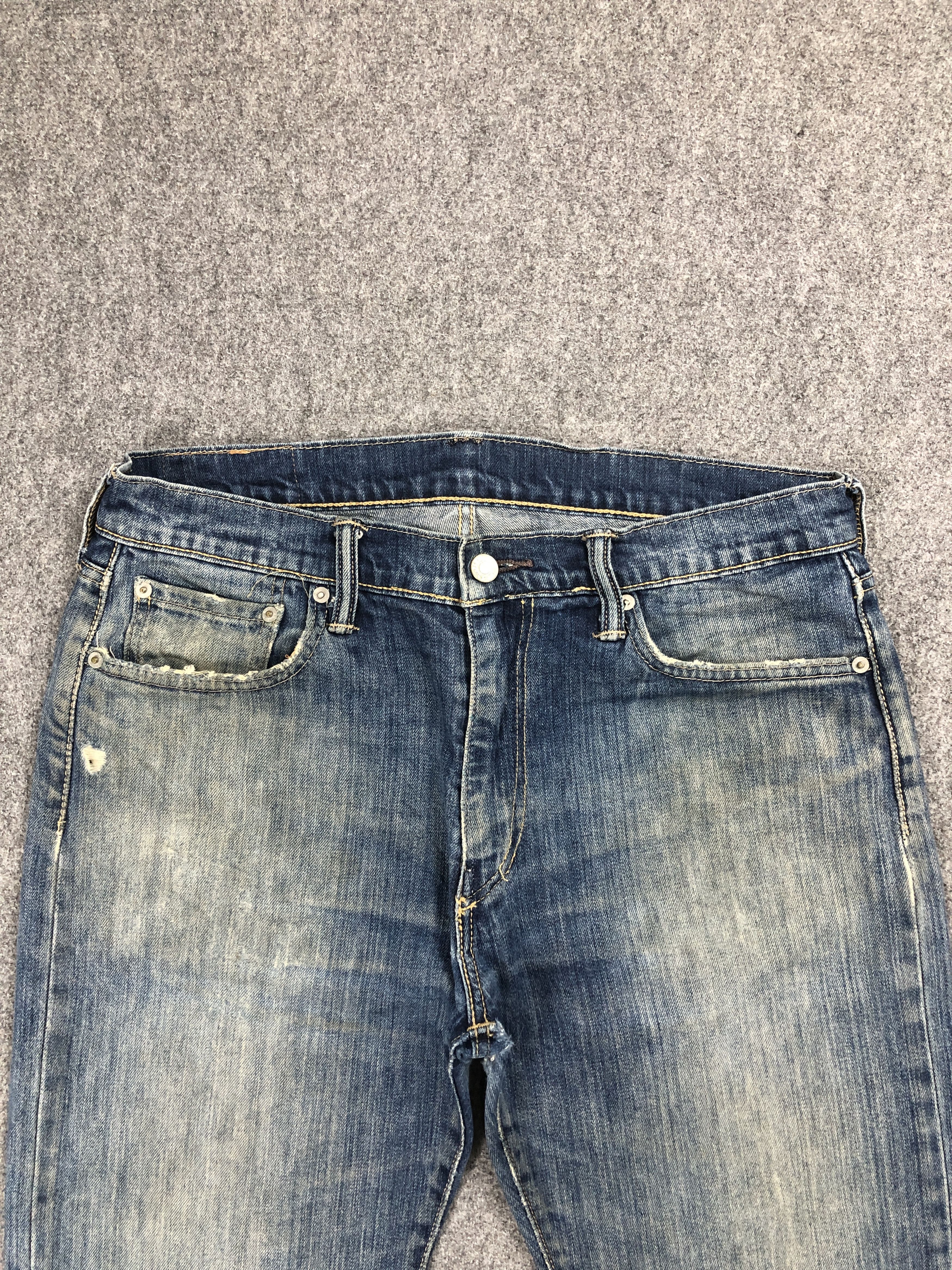 Levi's × Vintage Distressed Vintage Levi's 513 Faded Blue Jeans DP2248 Size US 33 - 2 Thumbnail