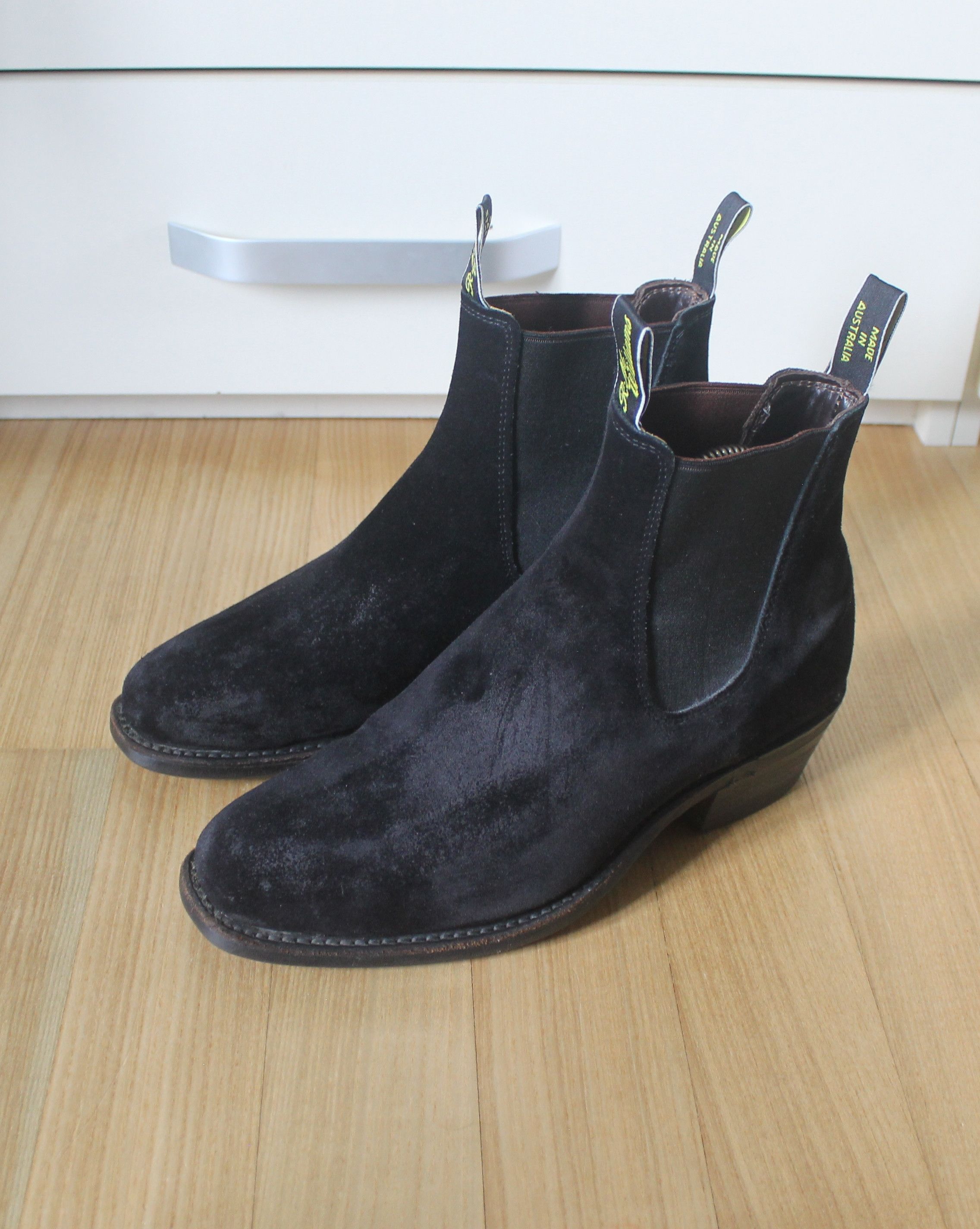R.M. Williams R.M. Williams Suede Chelsea Black Boots Size US 8.5 / EU 41-42 - 2 Thumbnail