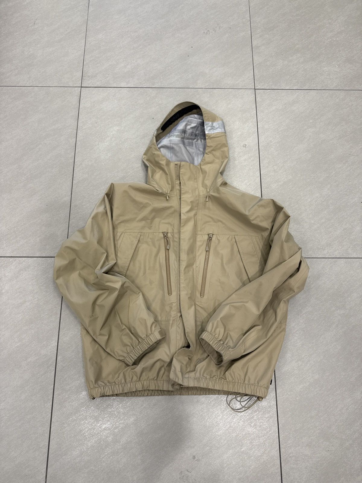 Supreme Supreme Tan Goretex Taped Seam Shell Jacket Size US S / EU 44-46 / 1 - 1 Thumbnail
