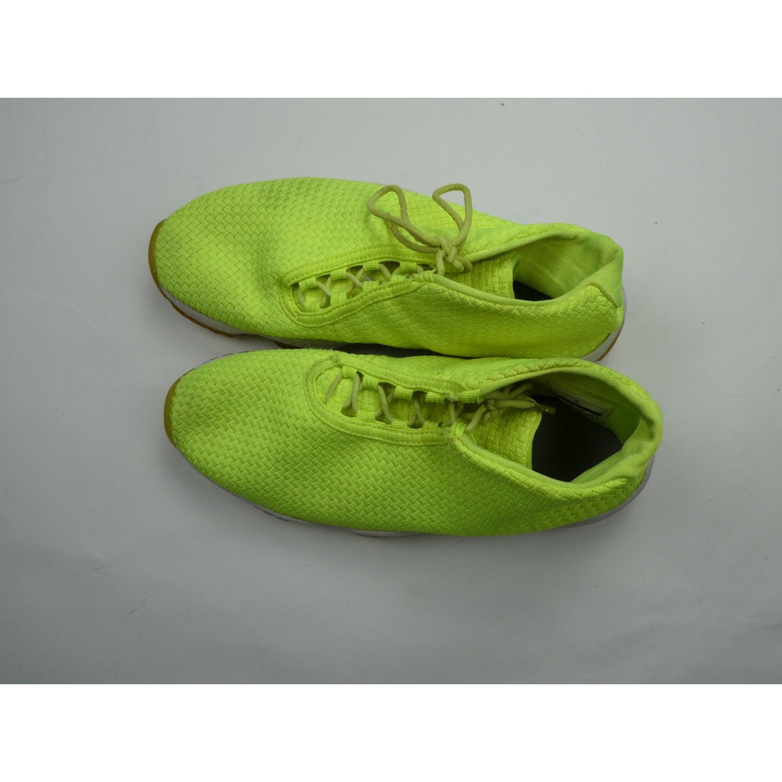 Jordan Brand Nike Air Jordan Future volt shoes yellow size 8.5 656503-720 Size US 8.5 / EU 41-42 - 3 Thumbnail