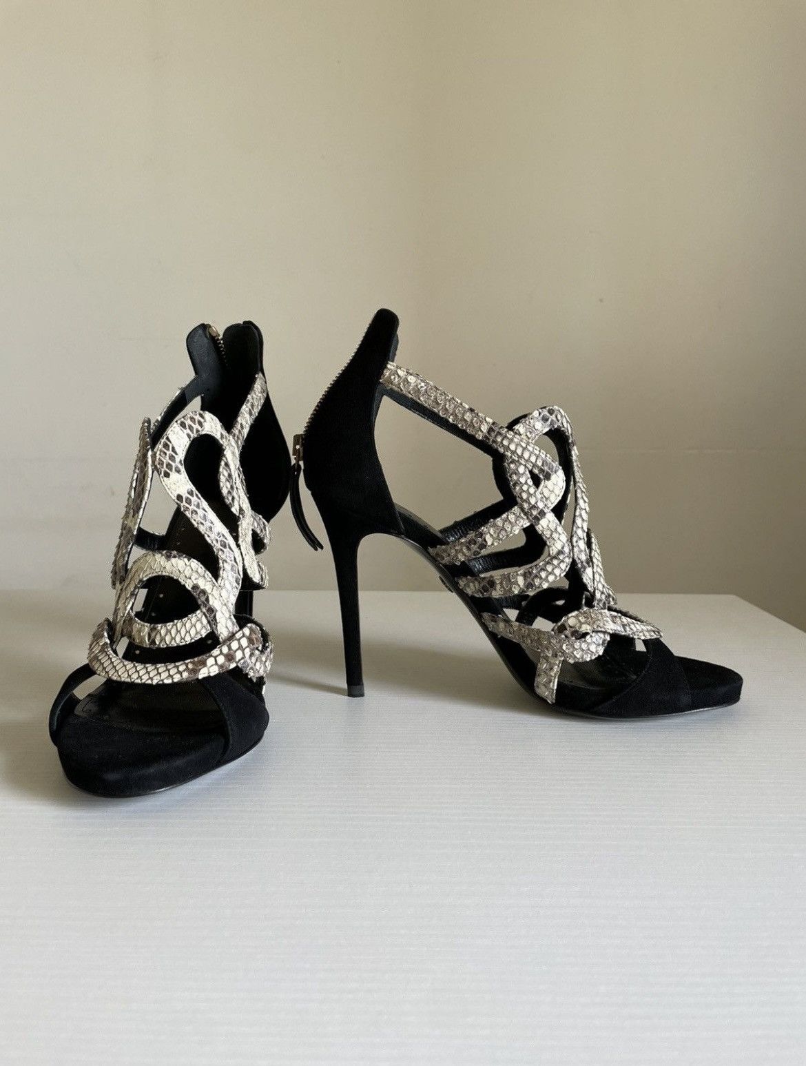 Roberto Cavalli Roberto Cavalli Sandals Size US 7 / IT 37 - 1 Thumbnail