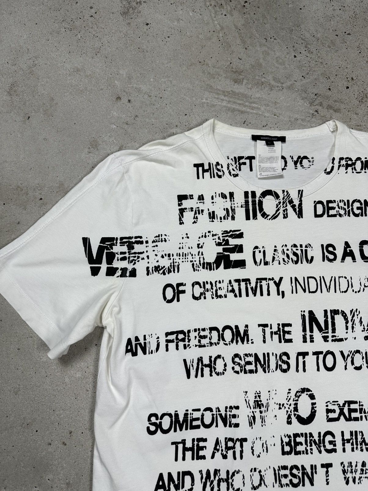 Versace × Vintage Vintage Versace Classic Gift White T Shirt Tee Size US L / EU 52-54 / 3 - 6 Thumbnail