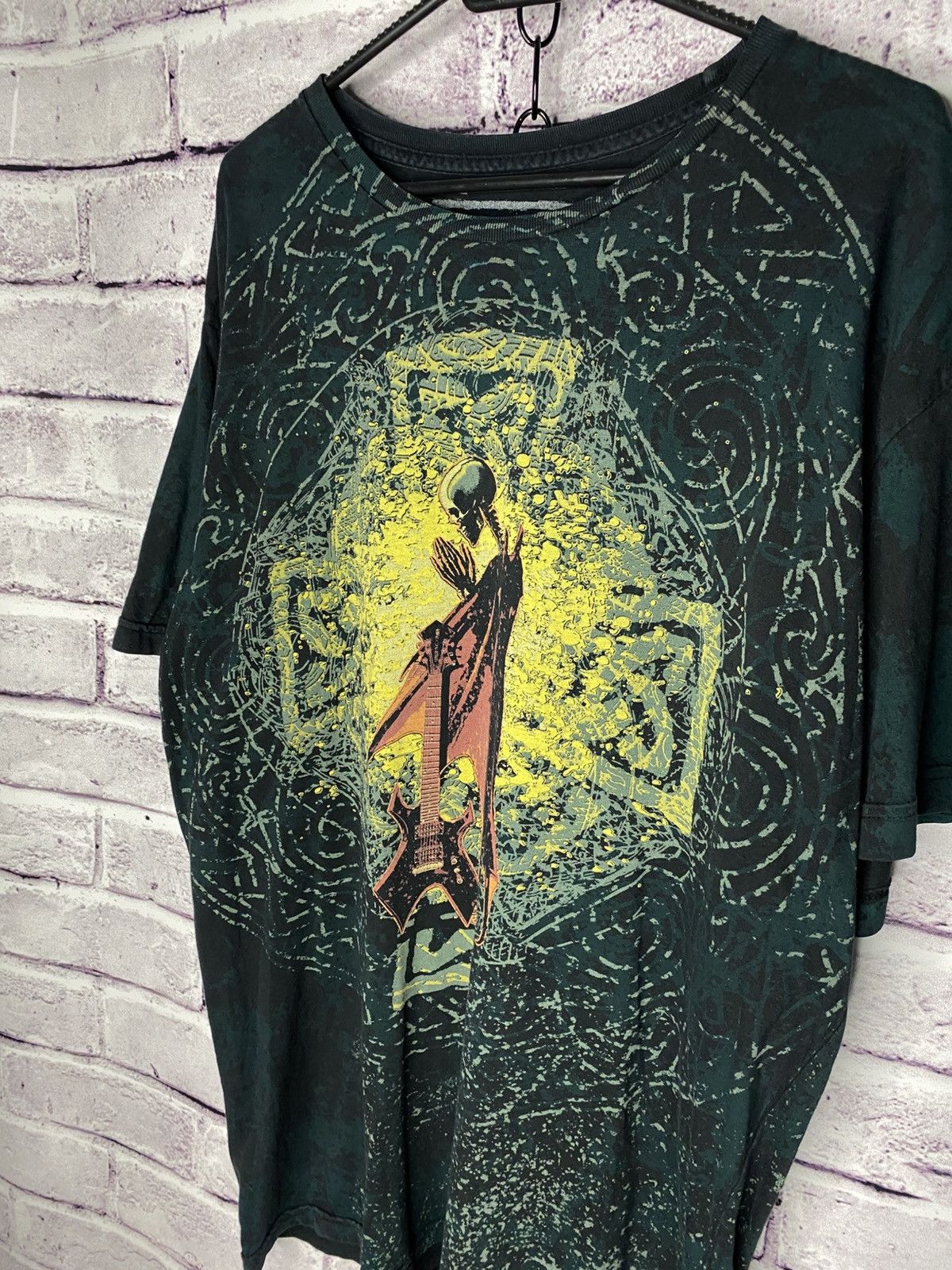 Band Tees Men's Vintage 00s T-Shirt Metal God Pray For Rock N Roll Size US XL / EU 56 / 4 - 2 Thumbnail