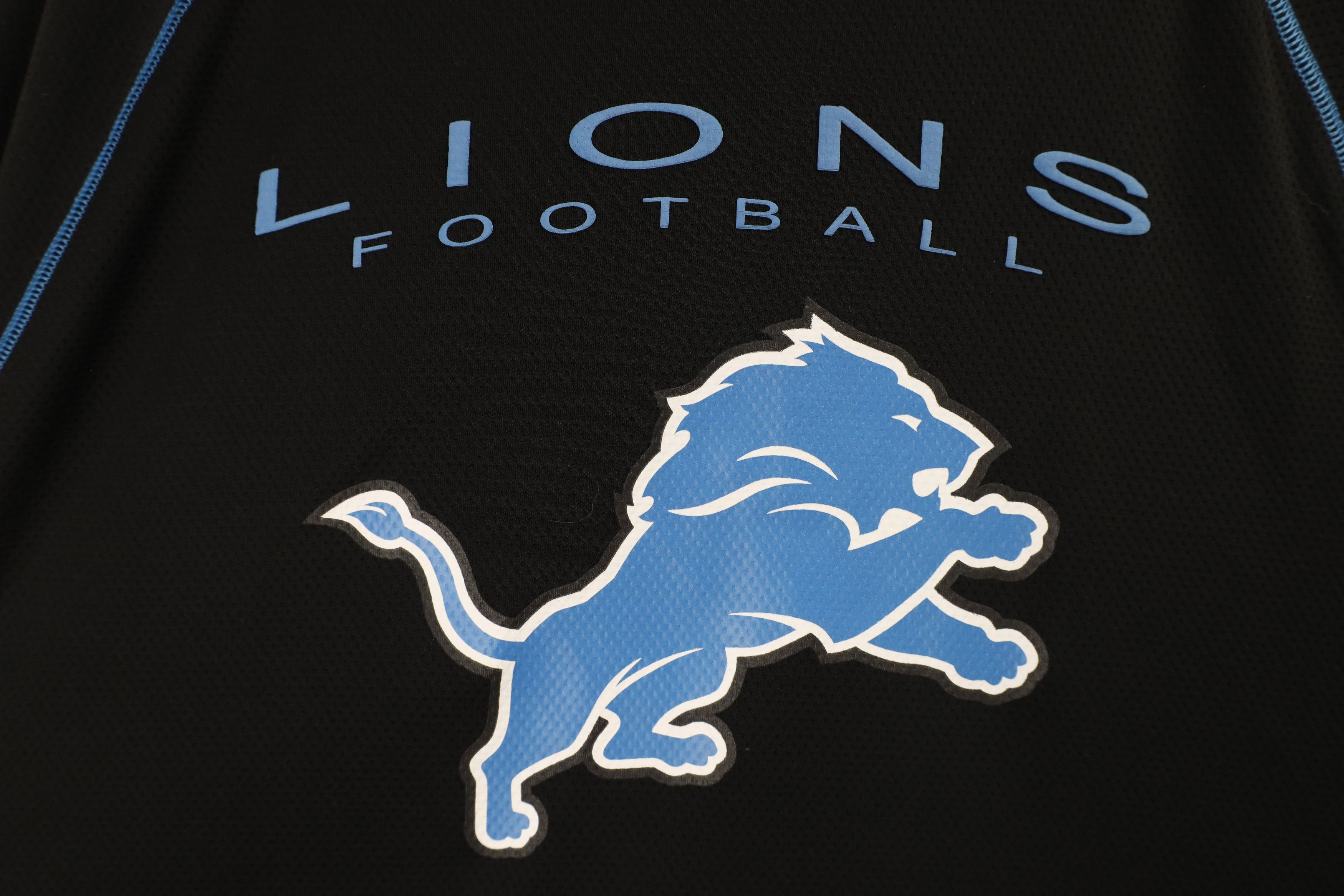 Vintage Vintage Y2K NFL Lions Football Knit Long Sleeve T-Shirt Size US L / EU 52-54 / 3 - 4 Thumbnail