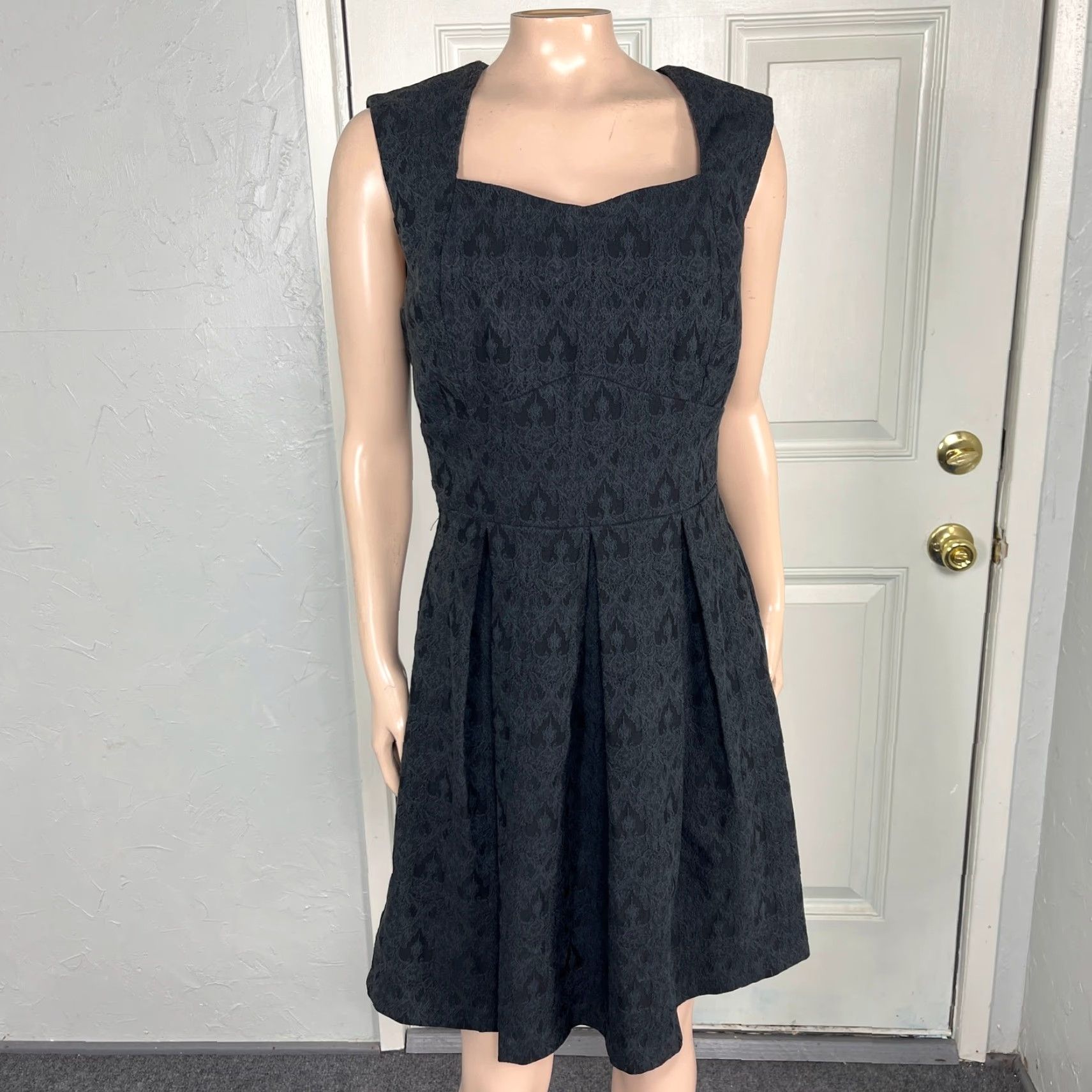 Vintage Ixia Womens Dress L Black Cotton Stretch Sleeveless Sweetheart Neckline Fit & Flare Casual Geometric Knit Size L / US 10 / IT 46 - 2 Thumbnail