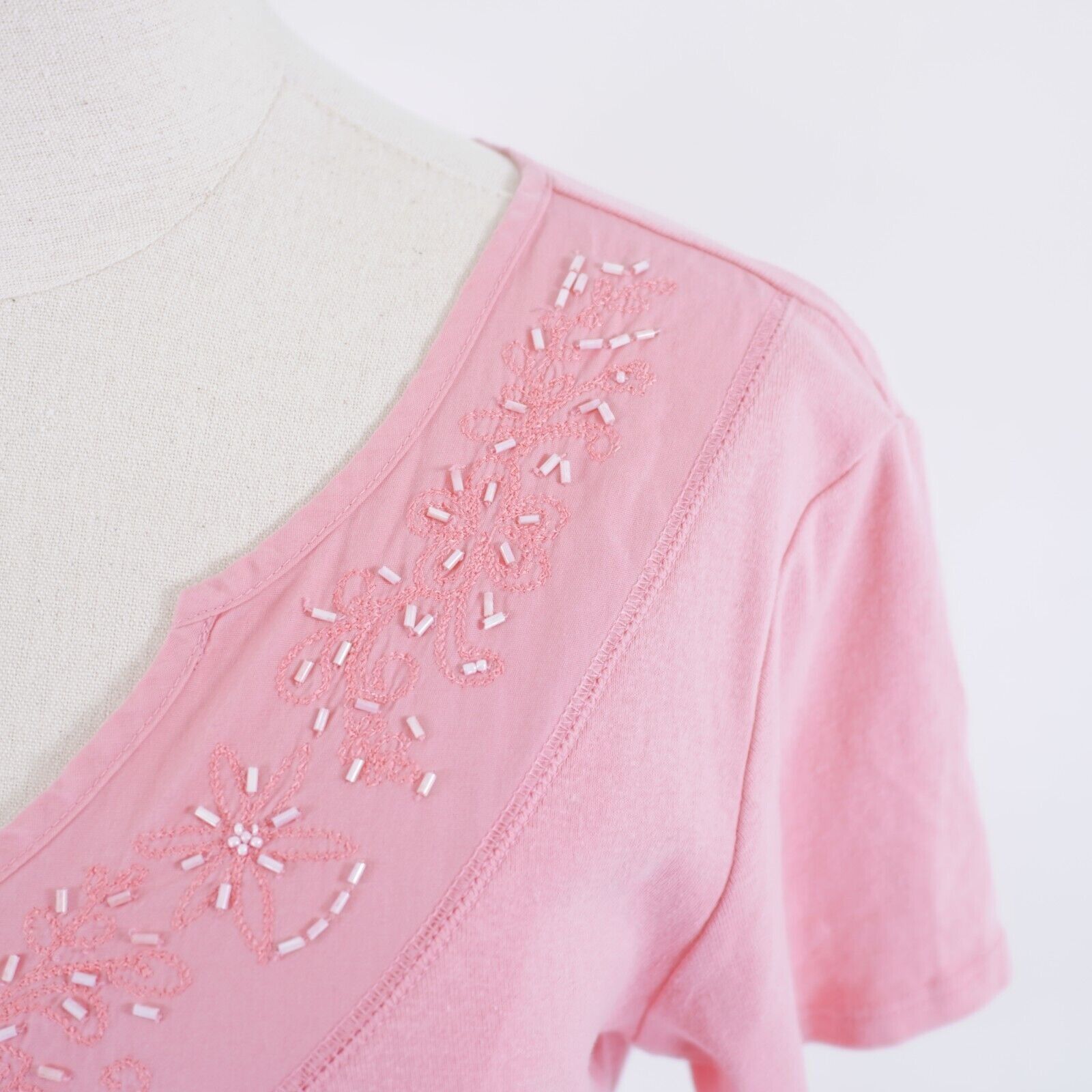 Nicole Miller Nicole Miller Nicki Medium Pink Rhinestone Embroidered V-Nec Size M / US 6-8 / IT 42-44 - 2 Thumbnail