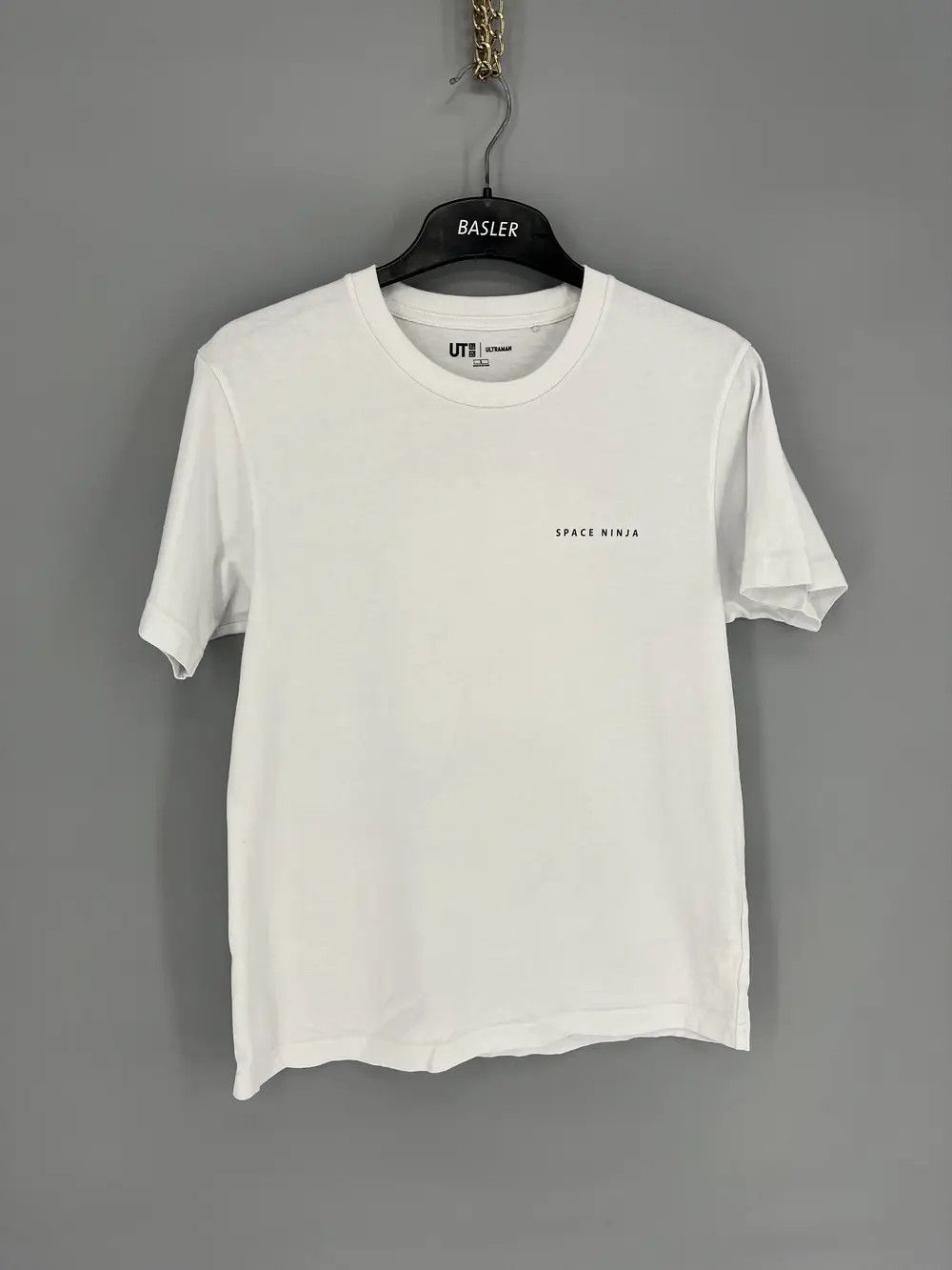Japanese Brand Uniqlo X Ultraman Alien Baltan Kaiju Japanese T-Shirt Size US S / EU 44-46 / 1 - 3 Thumbnail