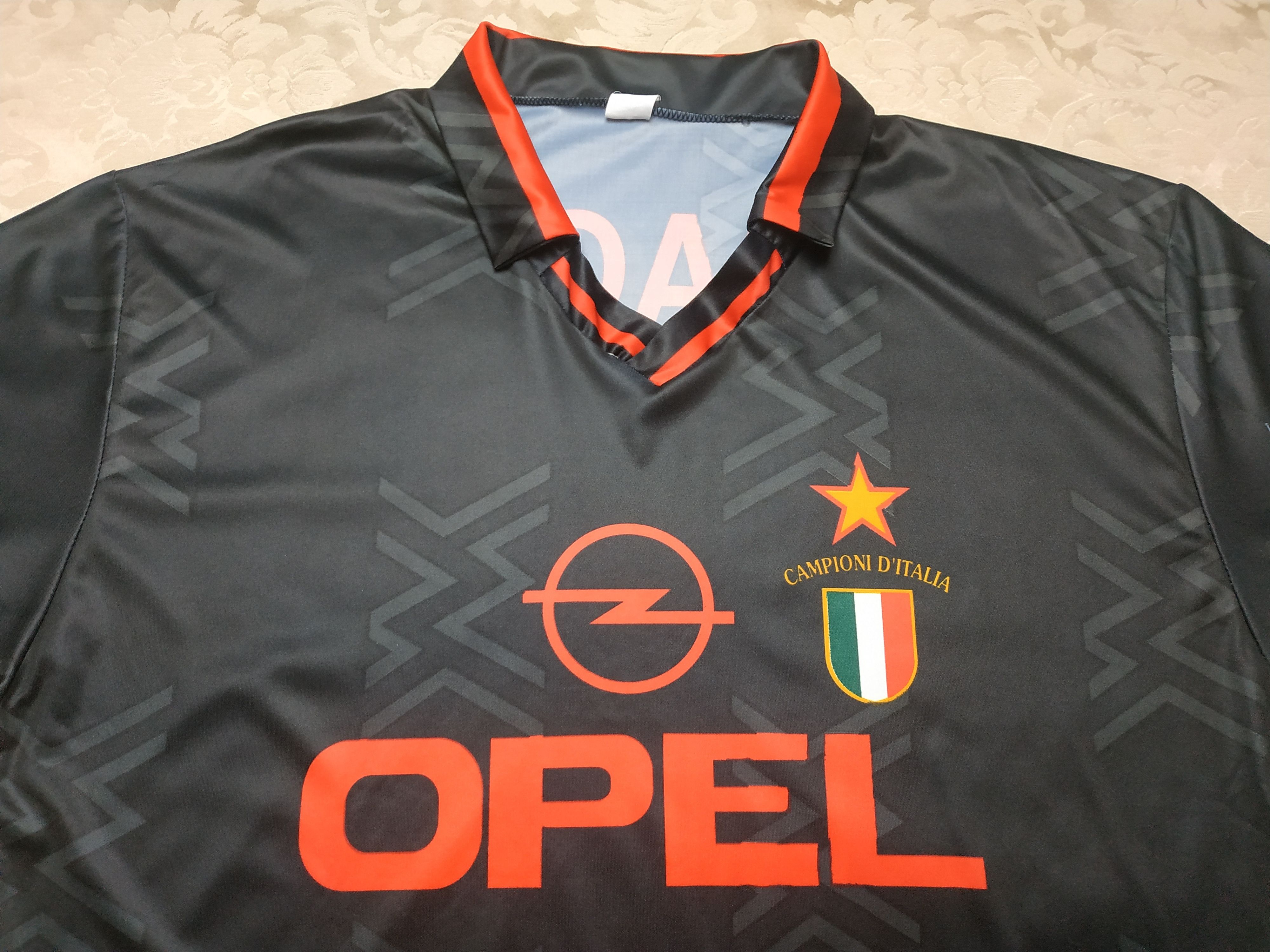 Other Roberto Baggio #18 AC Milan 1996-1997 jersey Size US XL / EU 56 / 4 - 5 Thumbnail