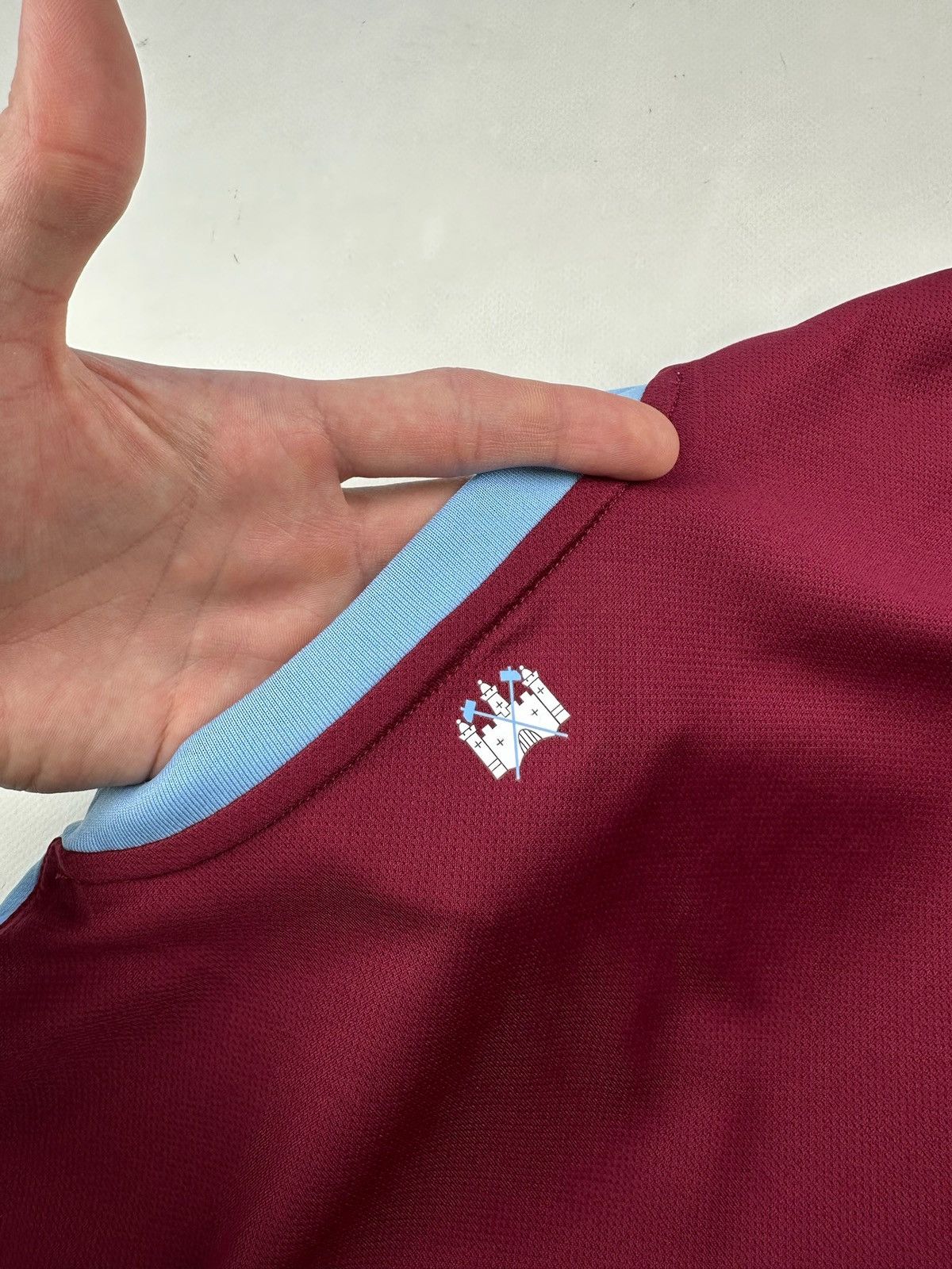 Umbro × Vintage Umbro West Ham United betway Soccer team jersey Size US L / EU 52-54 / 3 - 13 Thumbnail