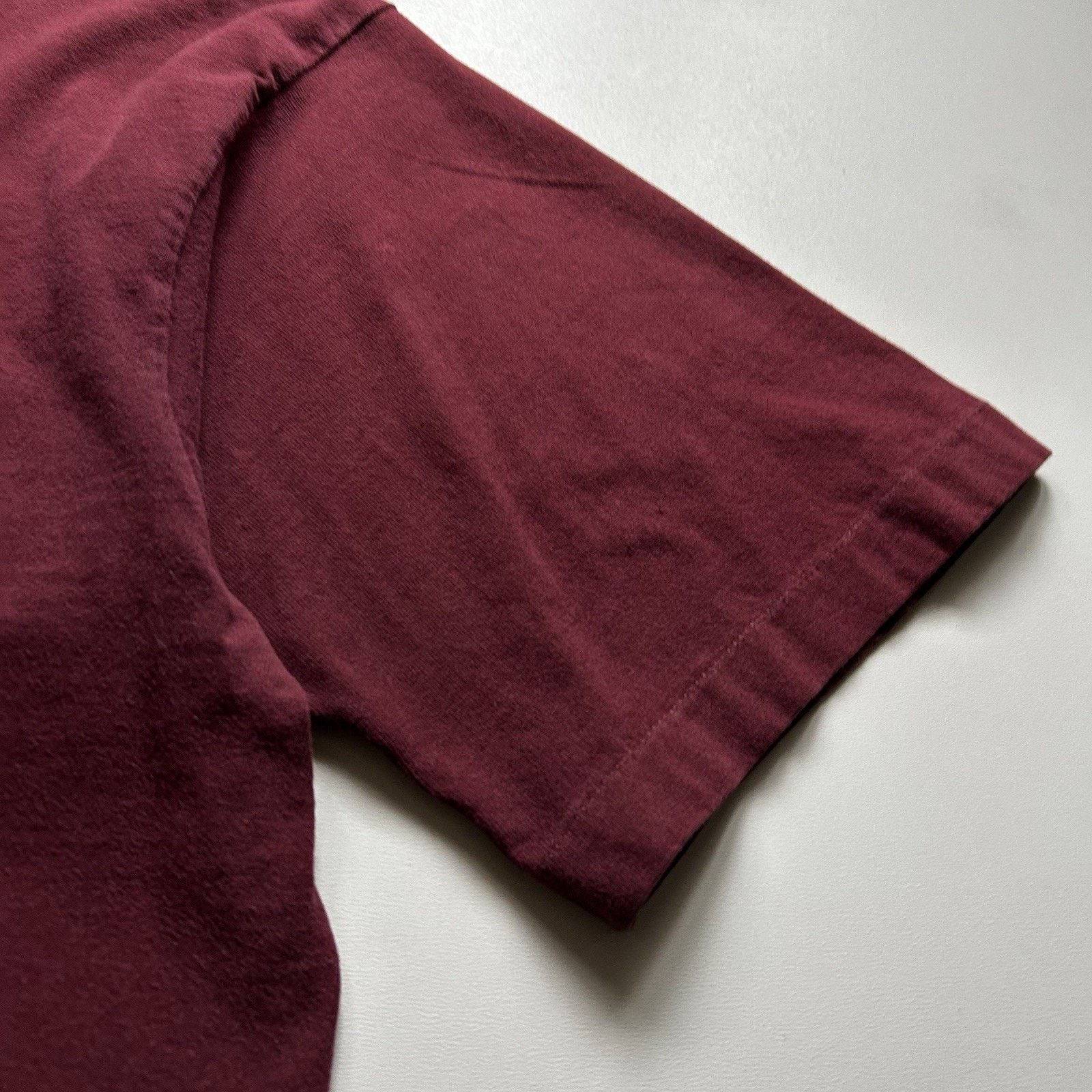 Vintage Vintage 90s Sun Faded Blank Burgundy Red Pocket T Shirt XL Size US XL / EU 56 / 4 - 5 Thumbnail