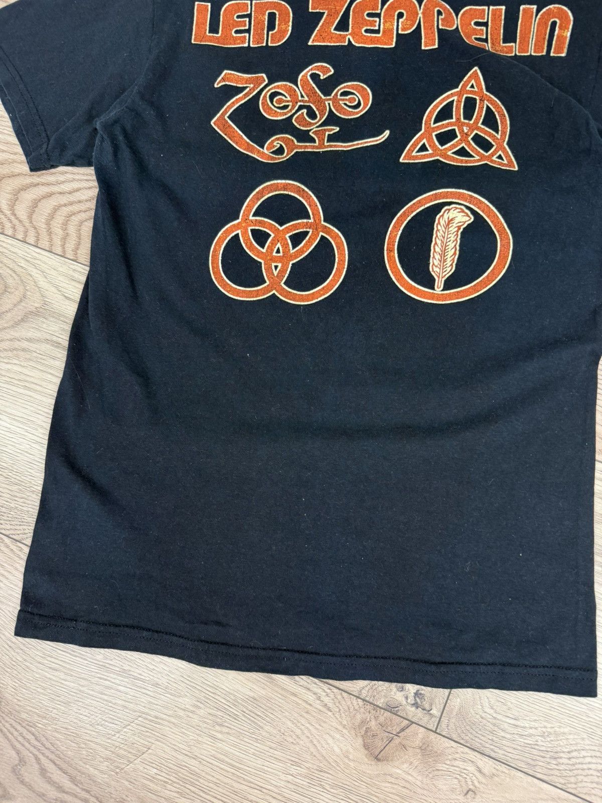 Band Tees Vintage Led Zeppelin 2005 Band Tees Sun Faded Size US S / EU 44-46 / 1 - 9 Thumbnail