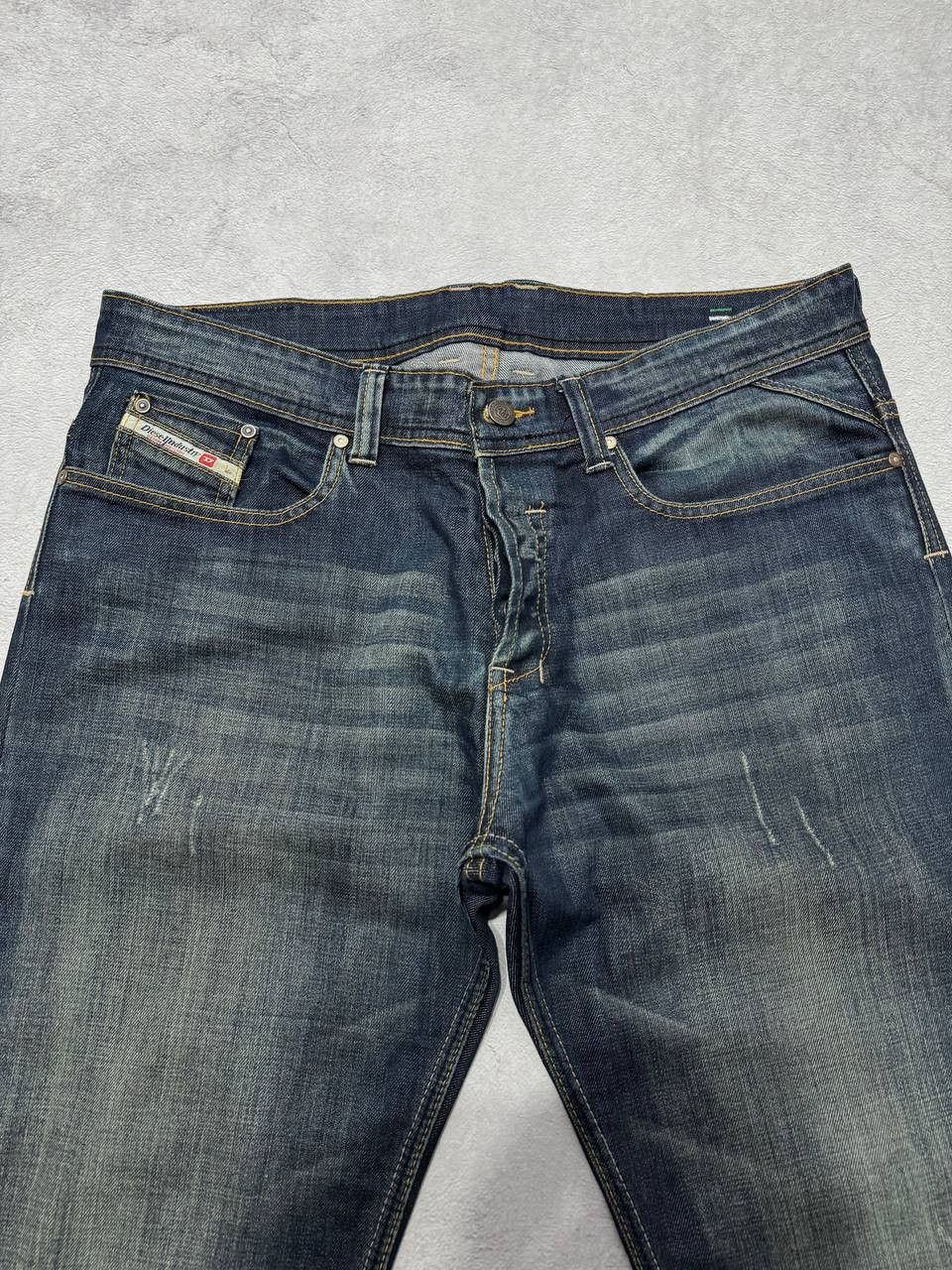 Diesel Vintage 2000s Diesel Straight Fit Jeans Size US 36 / EU 52 - 4 Thumbnail