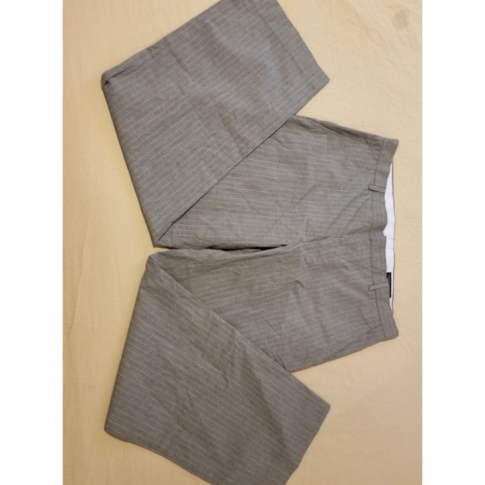 Banana Republic Banana Republic Dress Pants Gray Cotton 35x30 Men Regular Inseam 30 Slack Chino Trouser Size US 35 - 3 Thumbnail