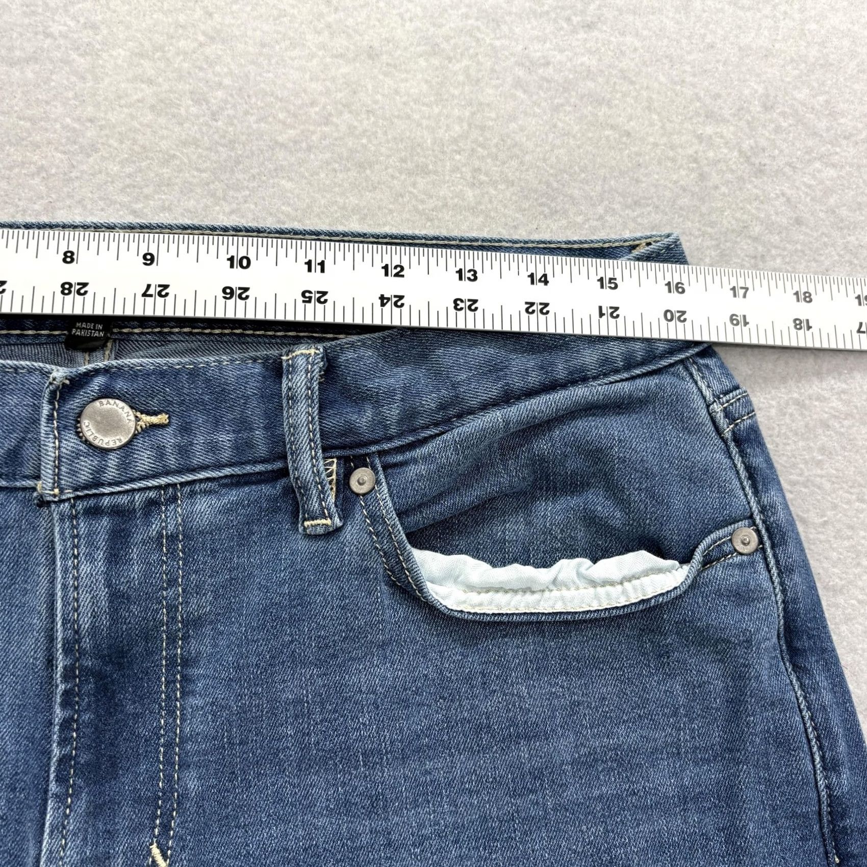 Banana Republic Banana Republic Travel Athletic Jeans Mens 33x30 Blue Wash Tapered Stretch Denim Pants Jeans Mens Navy Blue Athletic Fit Denim Jeans Size US 33 - 5 Thumbnail