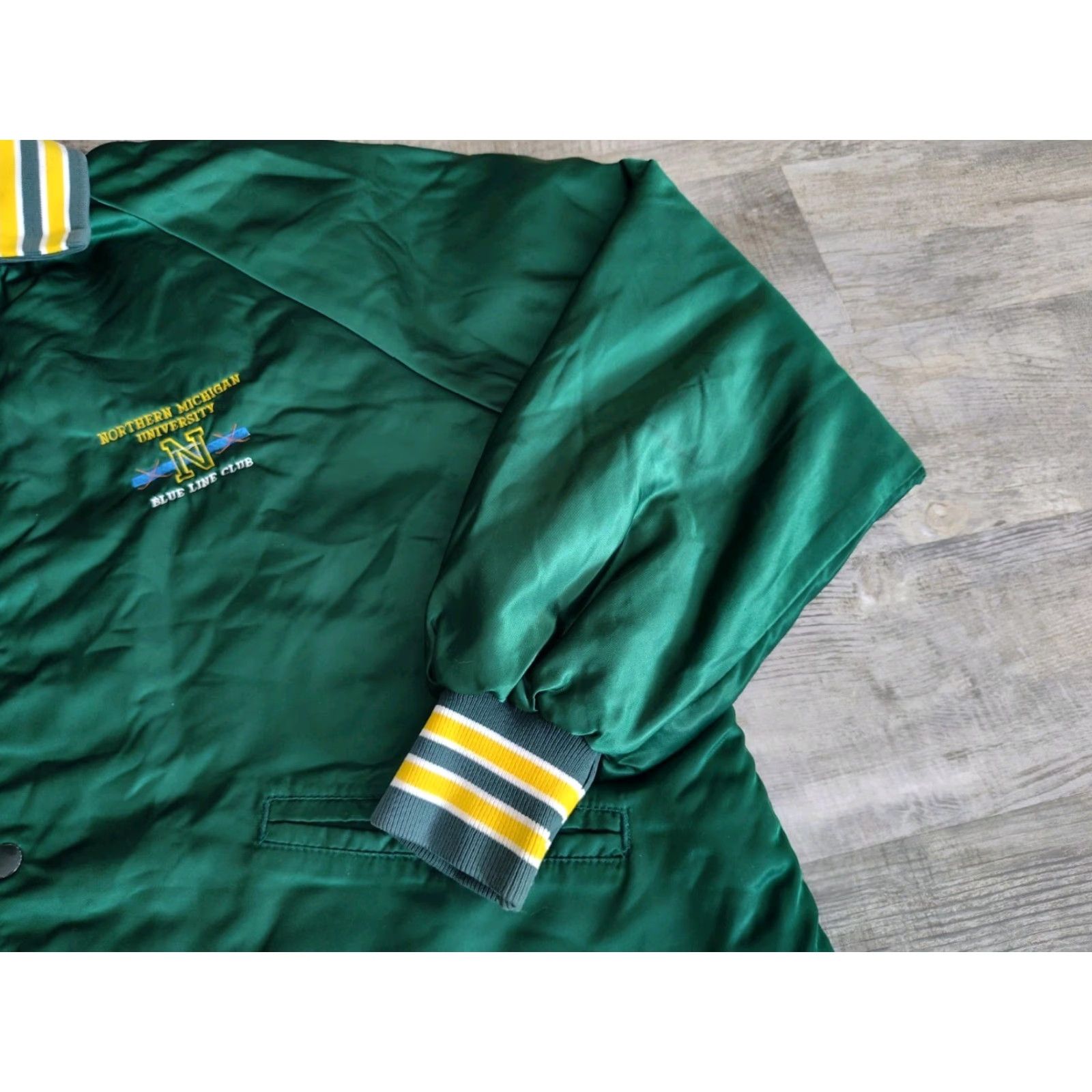Vintage Vintage NMU Wildcats Snap Parka Jacket Blue Line Hockey Club Size XL Quilt Lined Green Size US XL / EU 56 / 4 - 2 Thumbnail