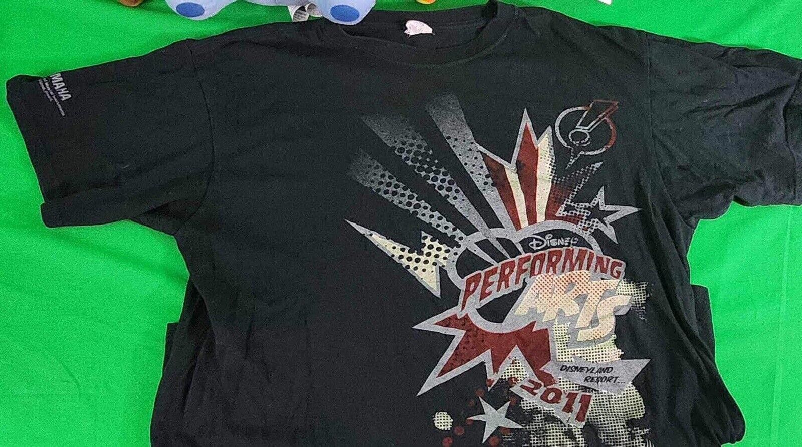 Disney Disney Performing Arts 2011 Graphic TShirt Vintage Black Tee Size US L / EU 52-54 / 3 - 1 Thumbnail