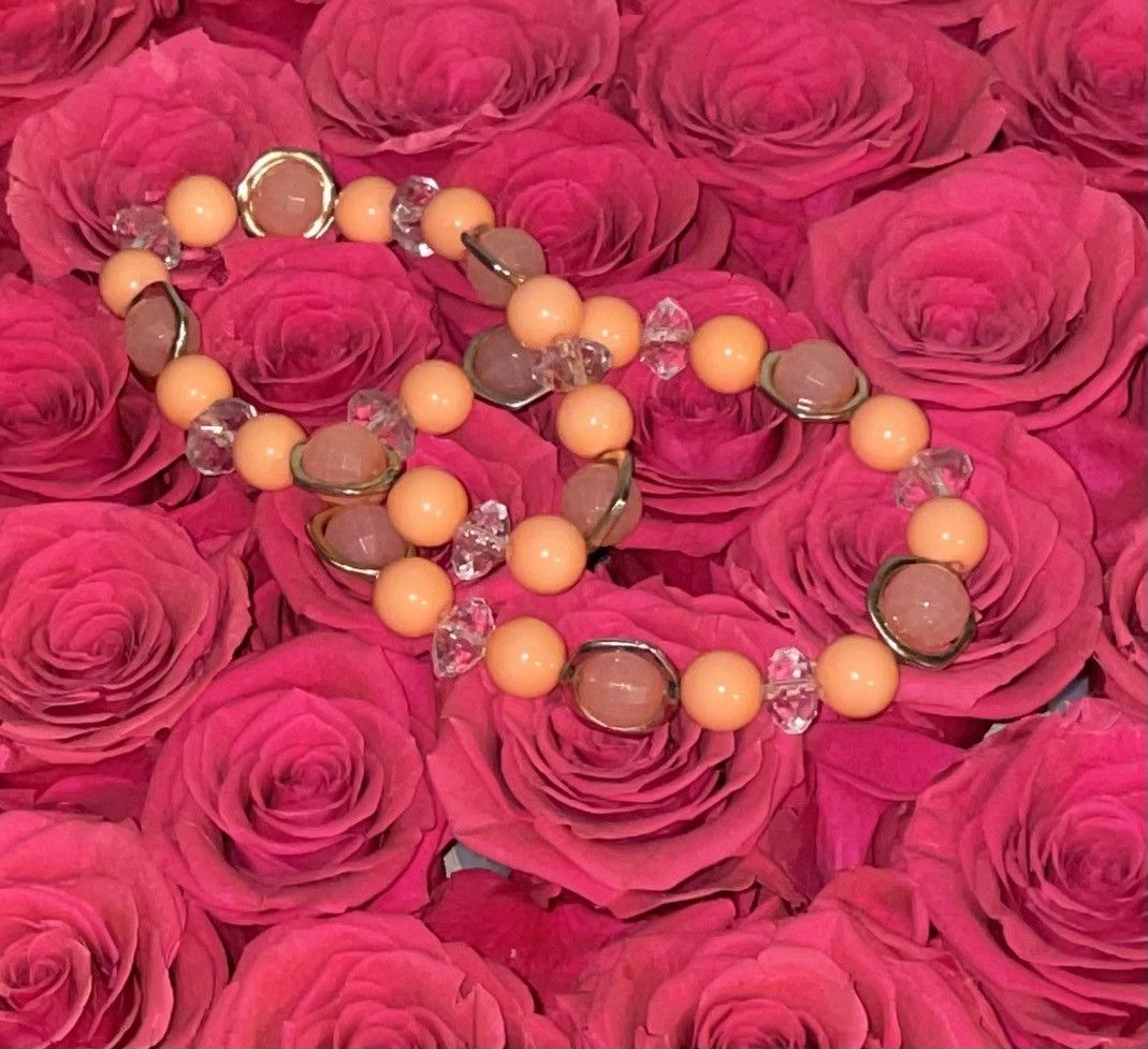 Vintage Vintage 1970 Peach Bellini Coral Bracelet Set Size ONE SIZE - 8 Thumbnail