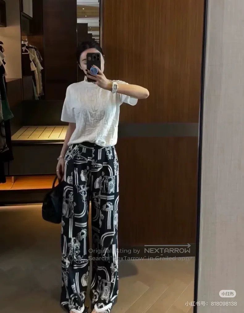 Hermes Hermes Black and White Iron Lock Horse Saddle Print Wide L Size 42" / US 20 - 6 Thumbnail