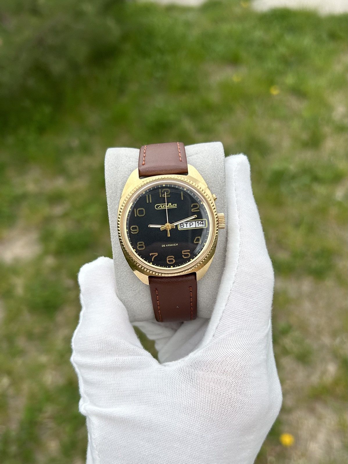 Vintage Vintage Watch Slava USSR Soviet Mechanical 1980s Size ONE SIZE - 1 Thumbnail