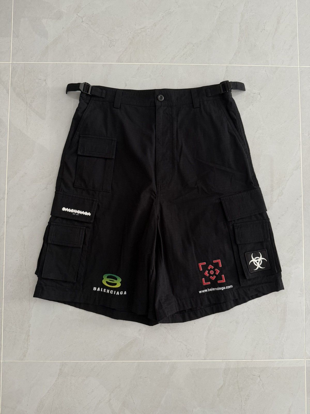 Balenciaga Balenciaga FW23 Cargo Oakley Logo Shorts Sz.48 Size US 32 / EU 48 - 1 Thumbnail