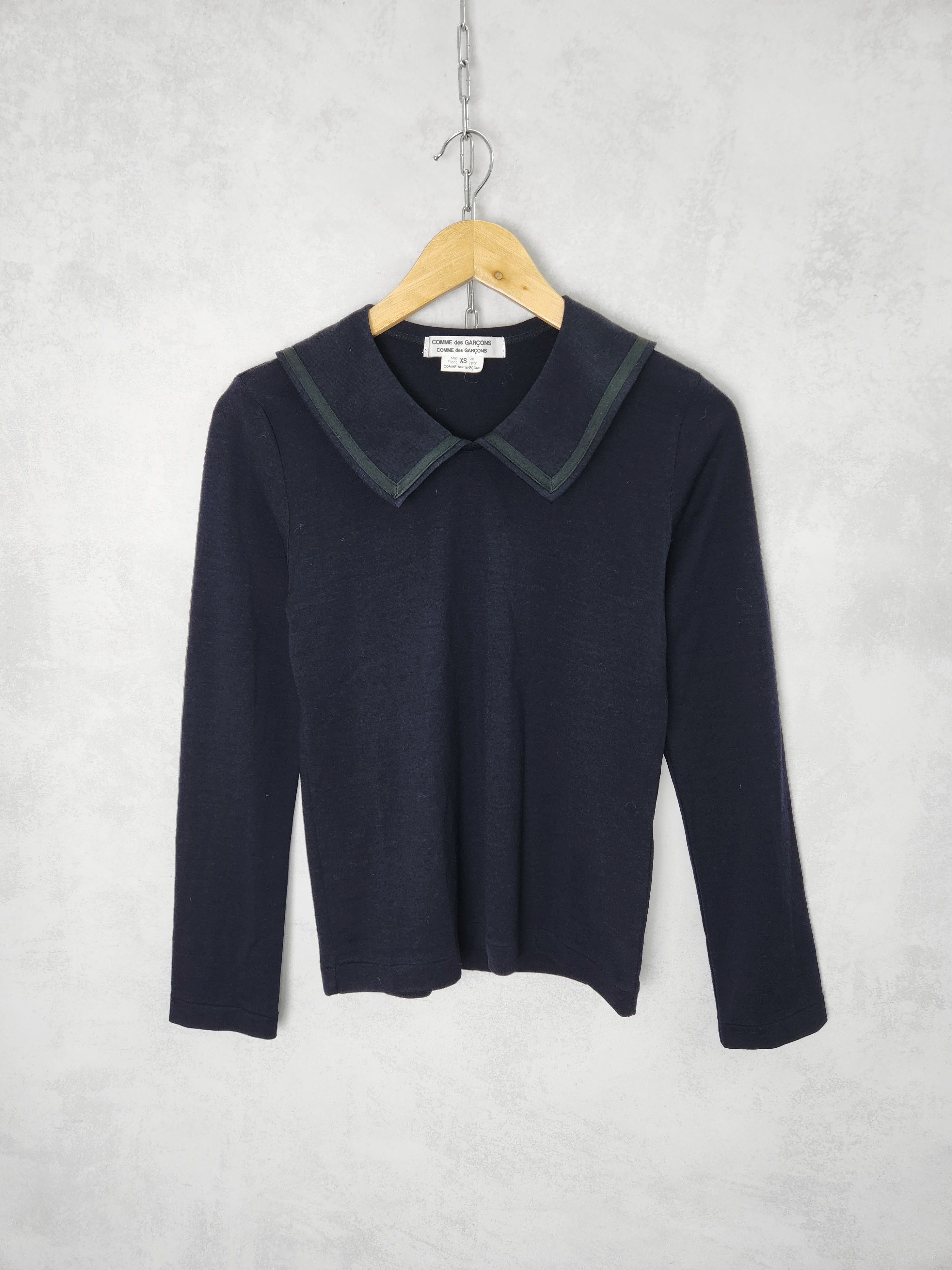 Comme des Garcons Comme Des Garcons wool navy collared long sleeve jumper Size XS / US 0-2 / IT 36-38 - 1 Thumbnail