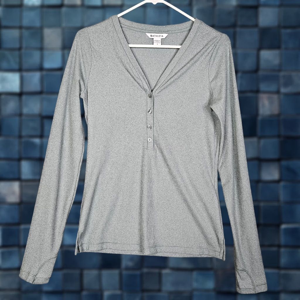 Athleta Athleta Uptempo Henley Top Women's Size S Green Blouse Long Sleeve Casual Regular Fit Size S / US 4 / IT 40 - 1 Thumbnail