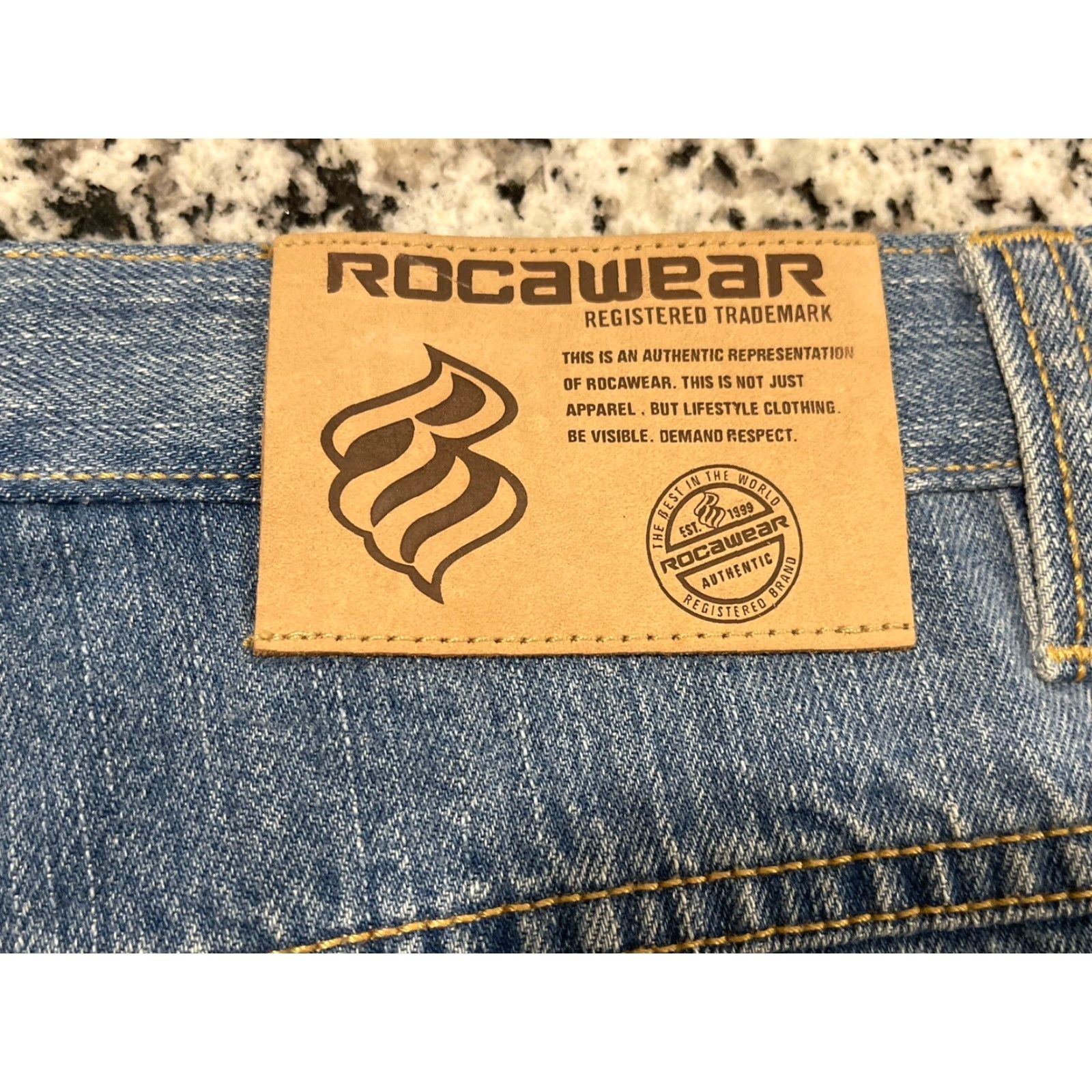 Rocawear VINTAGE Rocawear Jeans Mens 38 Wide-Leg 5-Pocket Denim Blue Embroidered 90s Hip Hop Baggy 38x33.5 Size US 38 / EU 54 - 5 Thumbnail
