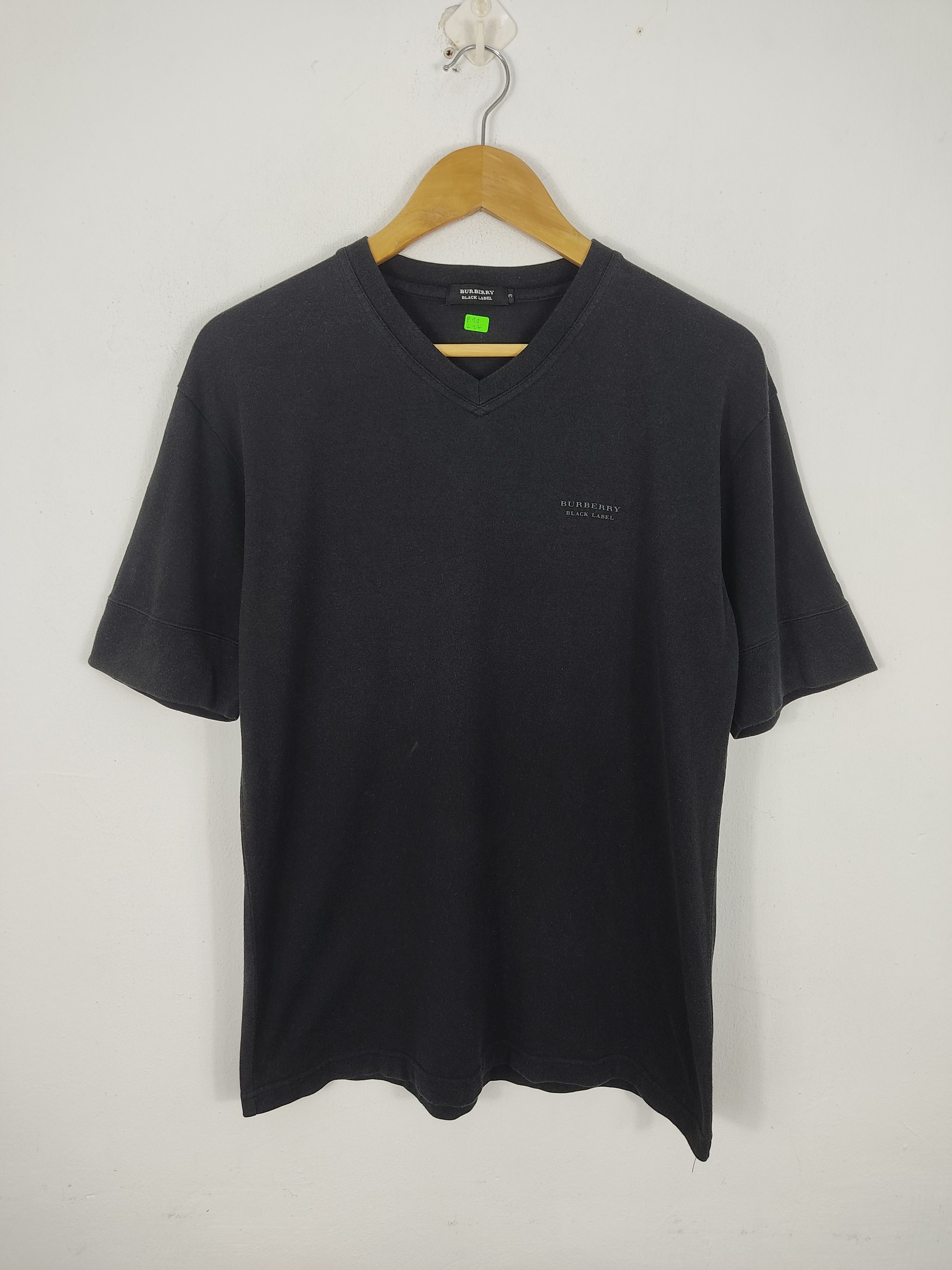 Burberry Burberry Black Label V Neck T-shirt Size US M / EU 48-50 / 2 - 1 Thumbnail