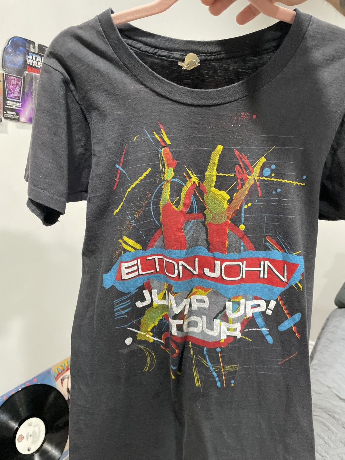 Vintage Robin thrower victim of love US tour Size US S / EU 44-46 / 1 - 3 Thumbnail