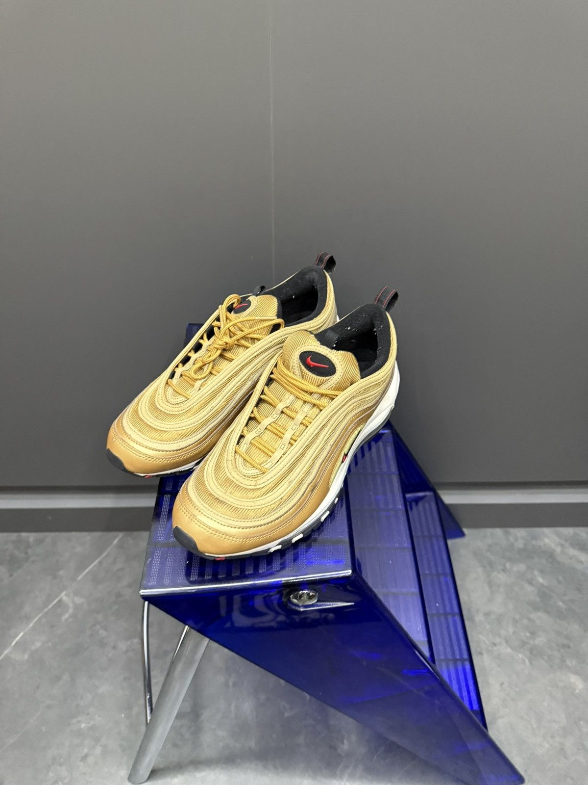 Nike Nike Air Max 97 Metallic Gold Bullet 2017 884421-700 Size 10 Size US 10 / EU 43 - 1 Thumbnail