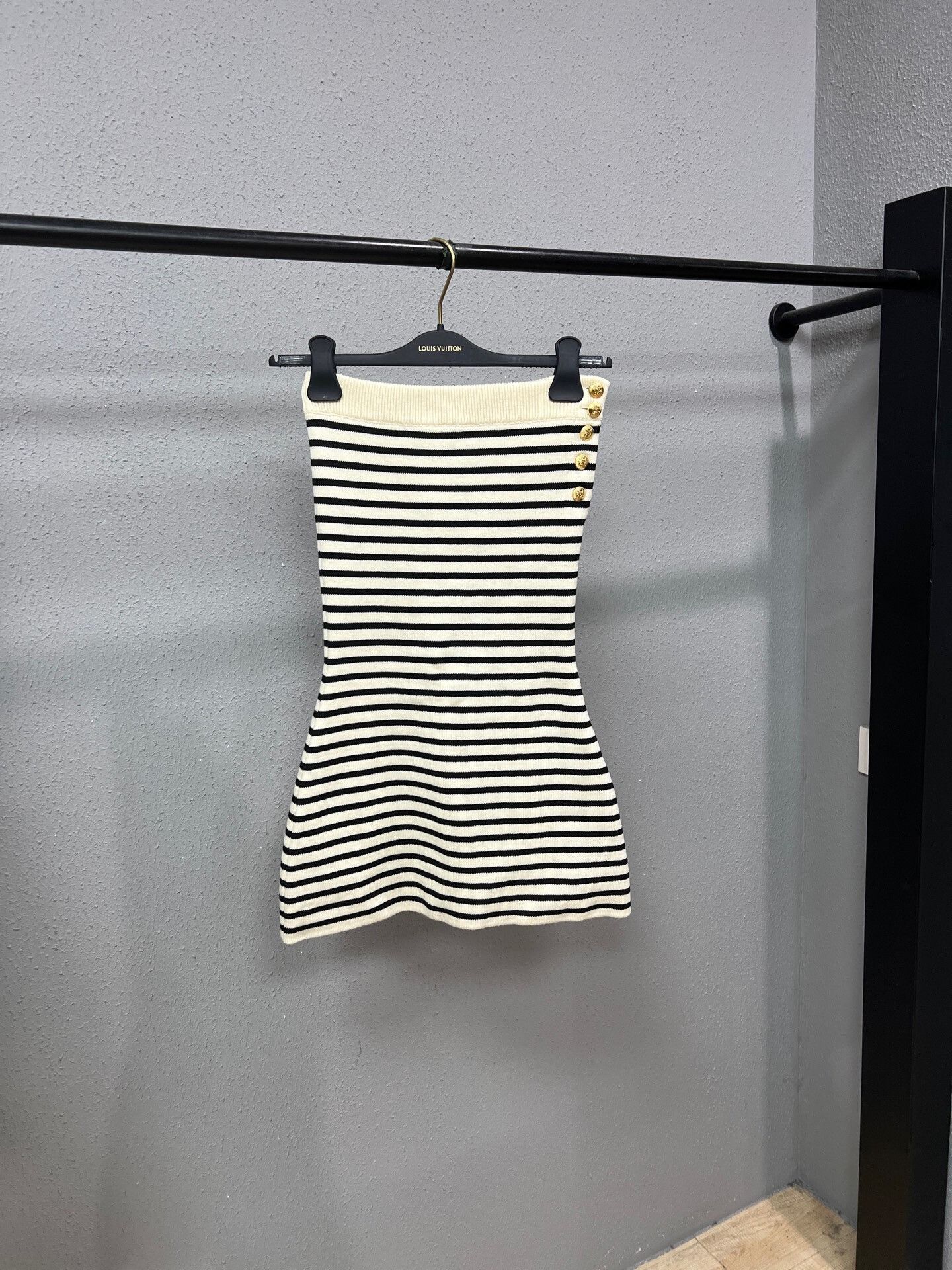 Celine celine striped bodycon skirt in black and white Size 23" - 1 Thumbnail