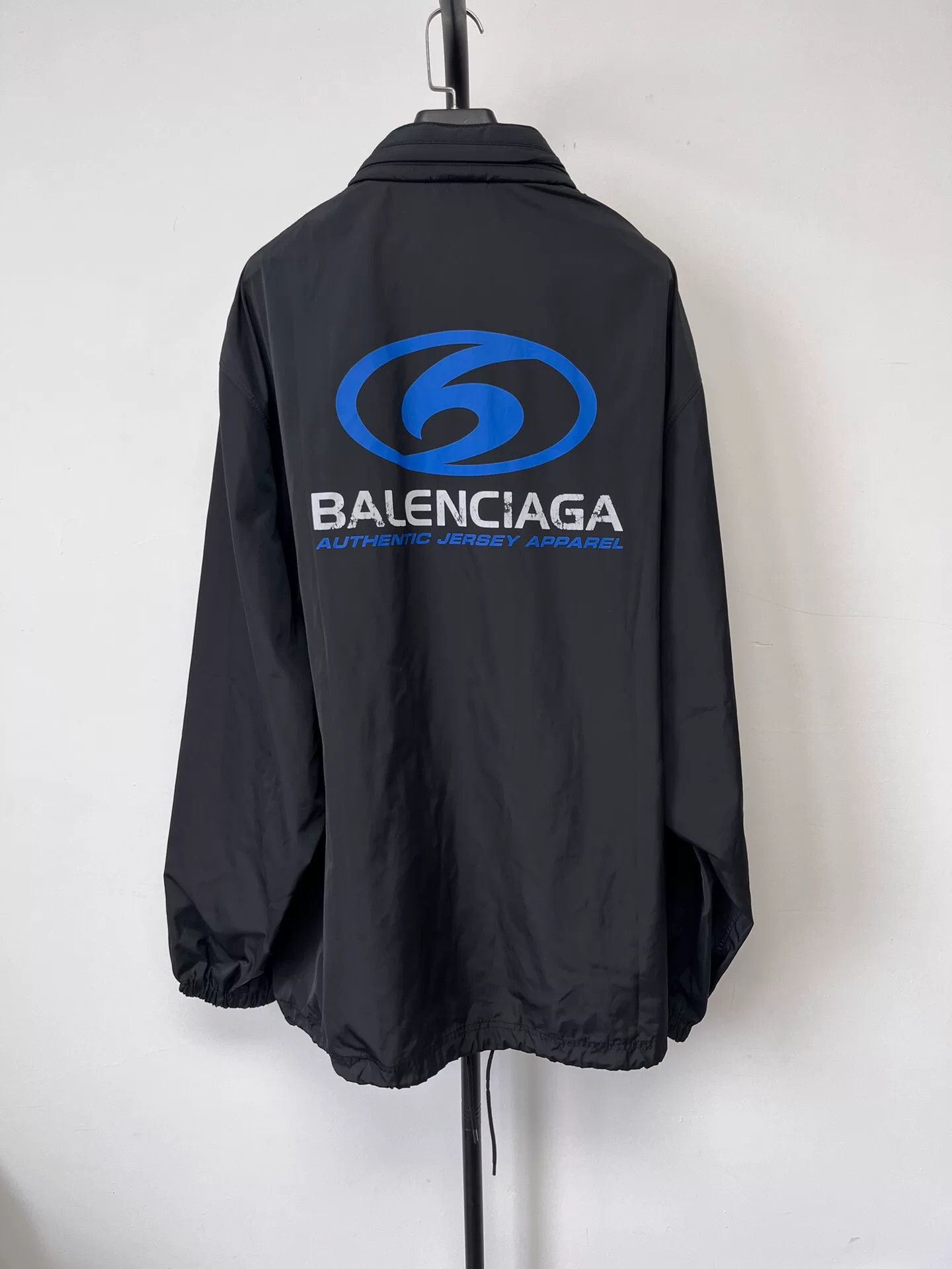 Balenciaga Balenciaga Logo Print Crewneck Button Jacket Men's Size US S / EU 44-46 / 1 - 1 Thumbnail