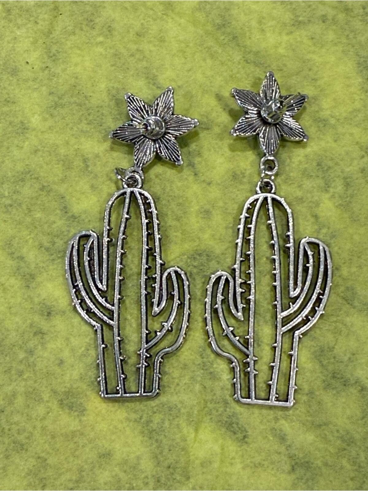 Other Turquoise silver tone cactus dangle post earrings Size ONE SIZE - 2 Thumbnail