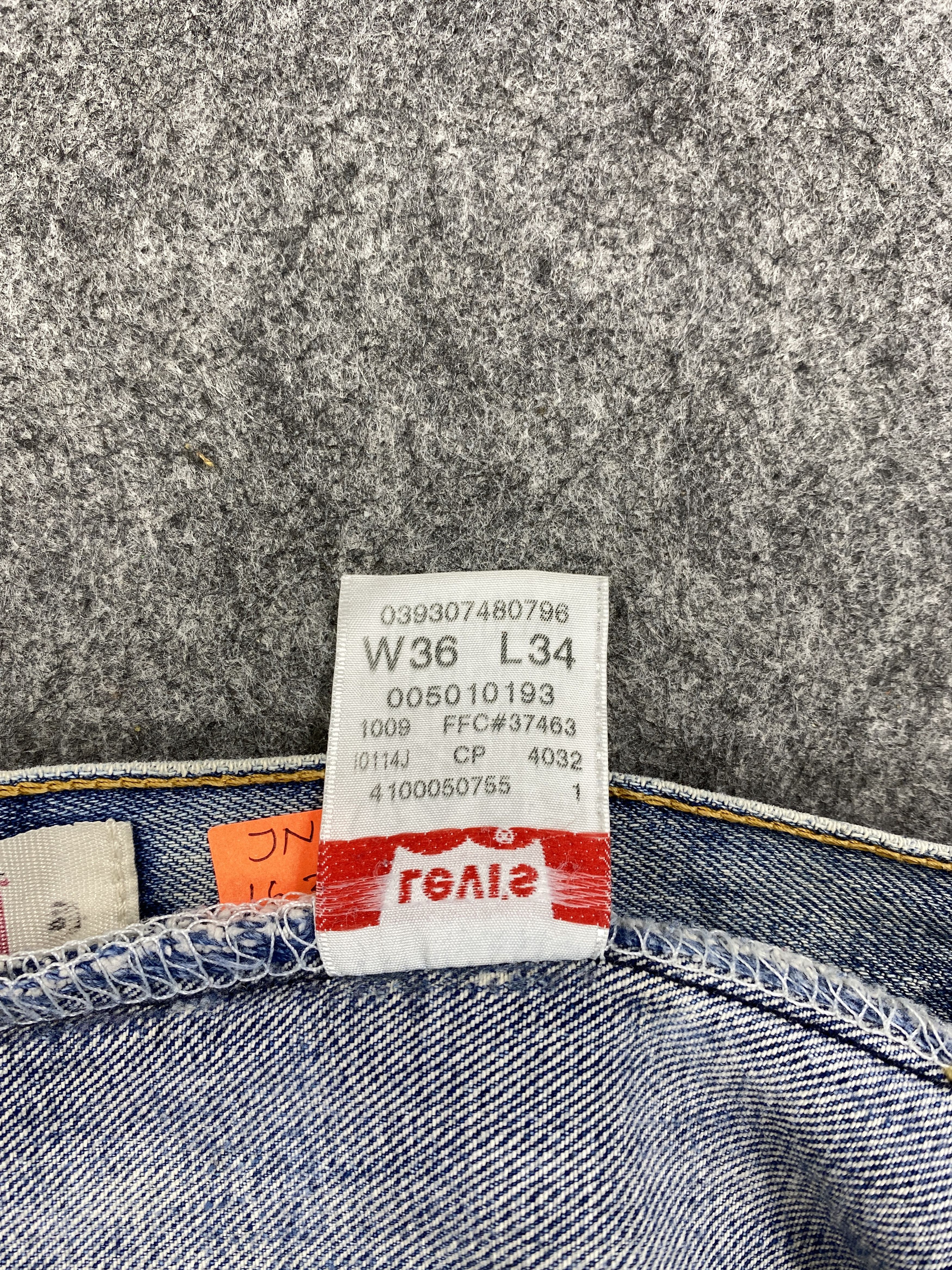 Levi's Blue Wash Vintage Levi's 501 Jeans 35x33.5 Denim -JN1633 Size US 35 - 8 Thumbnail