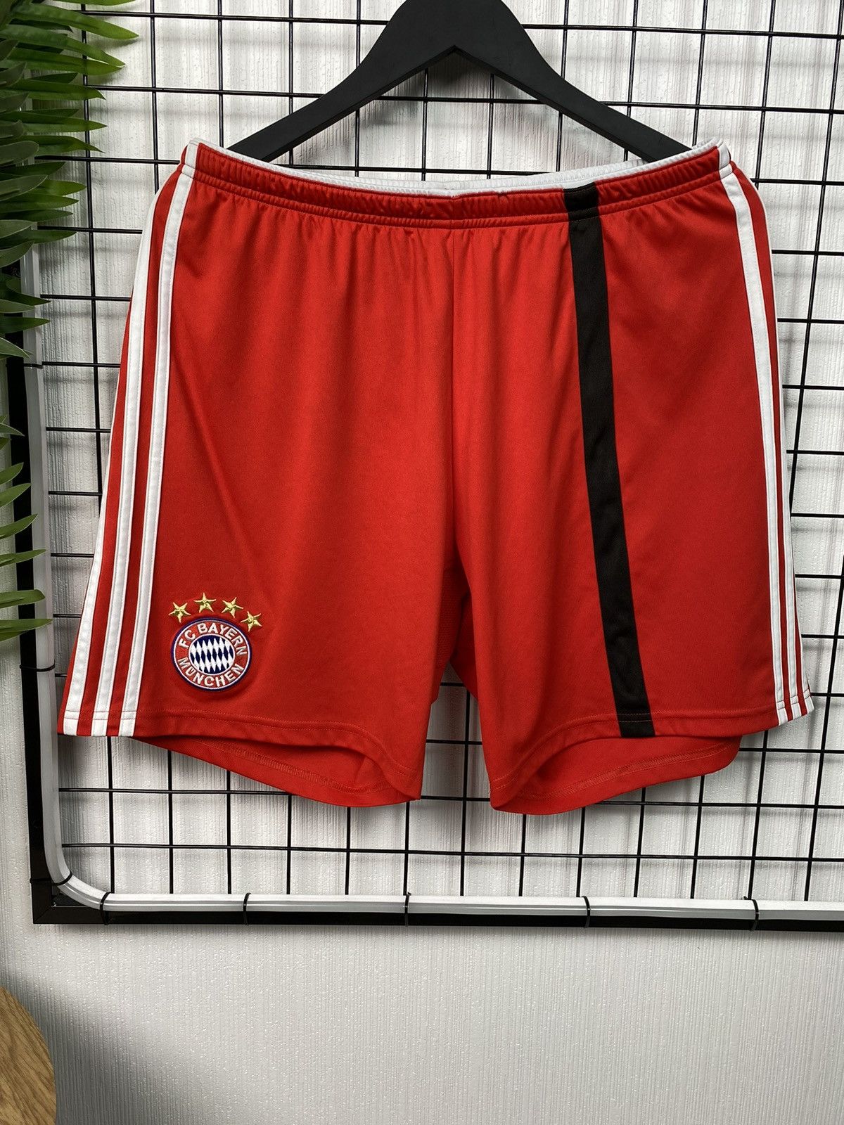 Adidas × Vintage Adidas Bayern Munich 2014-2015 Shorts Soccer Football Red L Size US 34 / EU 50 - 2 Thumbnail