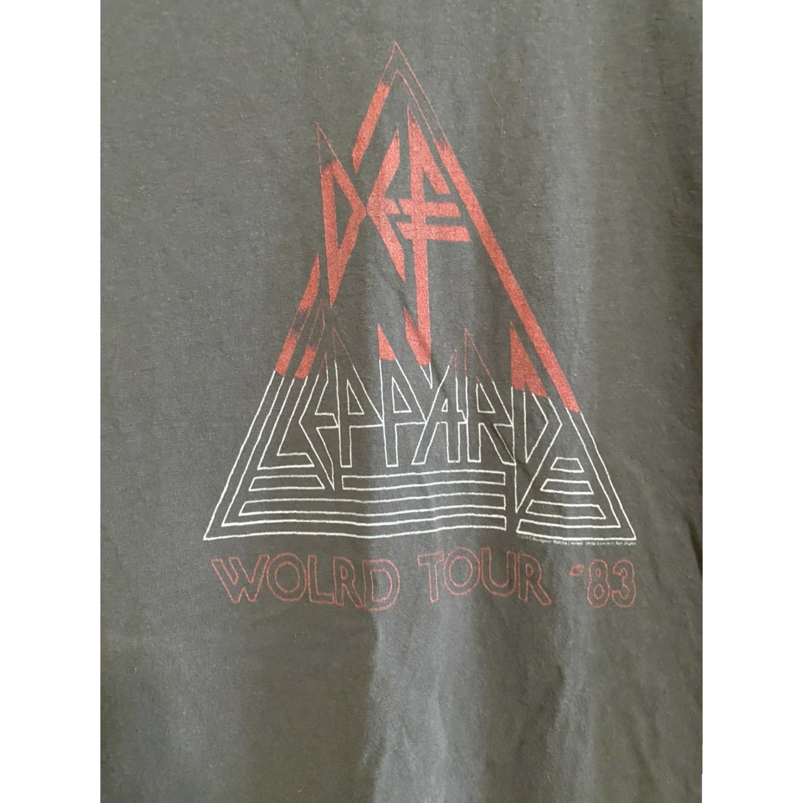 Vintage Def Leppard T-Shirt World Tour 83 Metal Rock Small Gray Men's Short Sleeve Crew Neck Cotton Graphic Tee Size US S / EU 44-46 / 1 - 2 Thumbnail