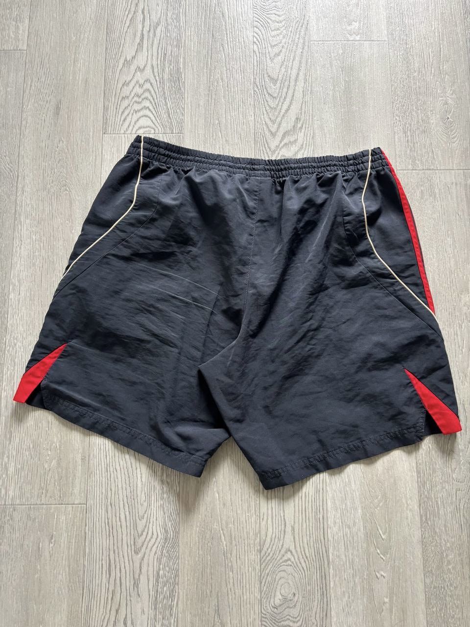 Adidas Vintage Adidas Liverpool Football Shorts Soccer Jersey Size US 34 / EU 50 - 4 Thumbnail