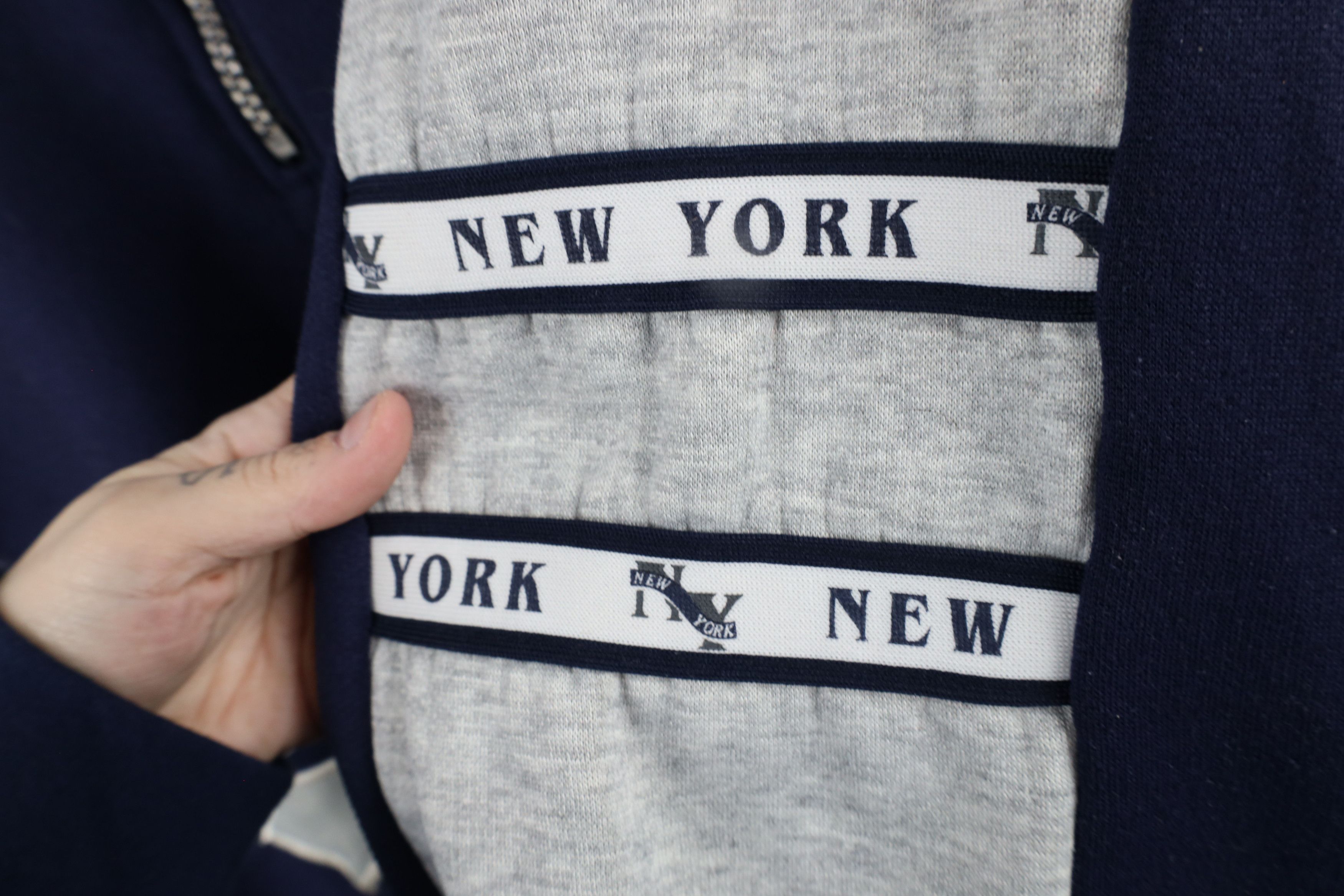 Vintage Vintage 90s Streetwear Spell Out Script New York Sweatshirt Size US XXL / EU 58 / 5 - 6 Thumbnail