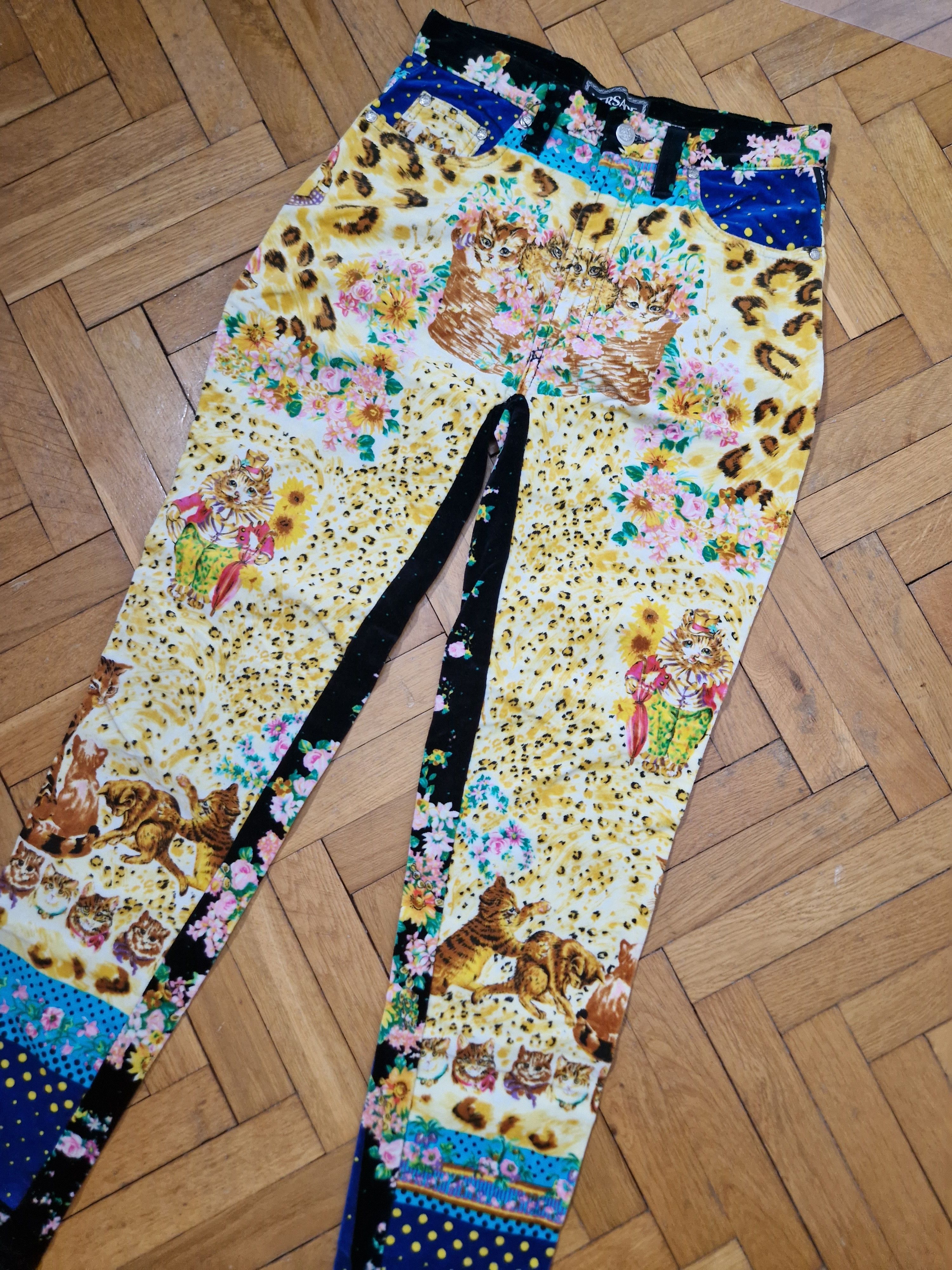 Versace Versace vintage abstract baroque velvet pants Size 26" / US 2 / IT 38 - 2 Thumbnail